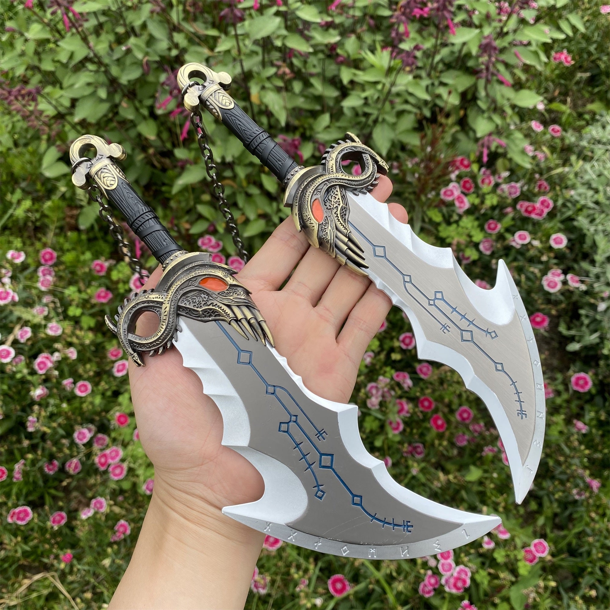 Blades of Chaos 1:2 Luminous Metal Replica USA Only (No Tariffs) - Tophatter Daily Deals