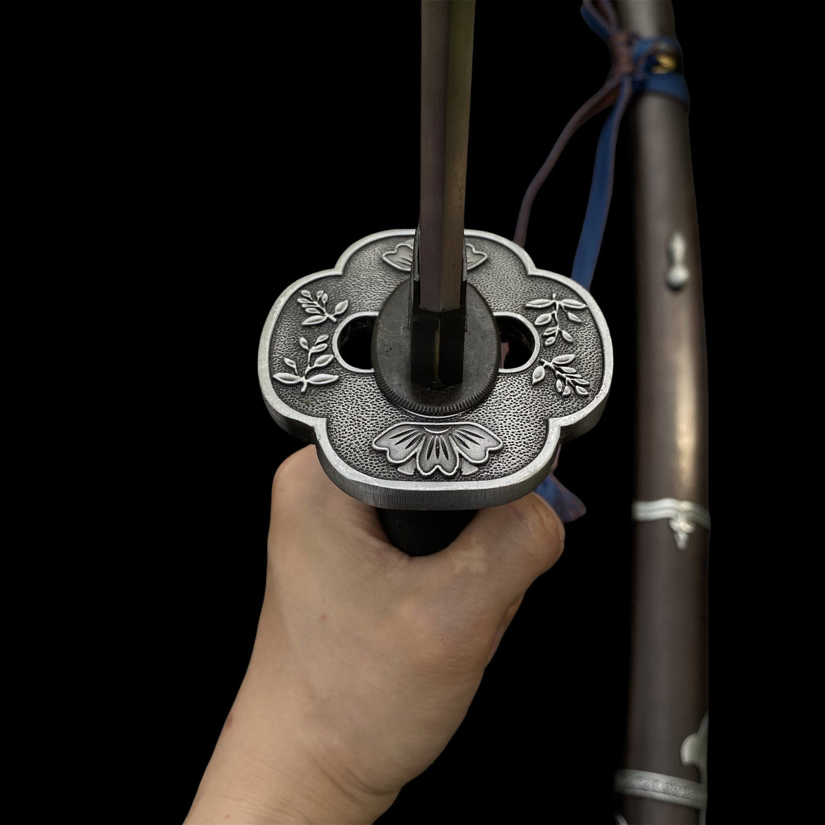High-End Carbon Steel Sekiro Kusabimaru Katana In Real Life - Tophatter Daily Deals