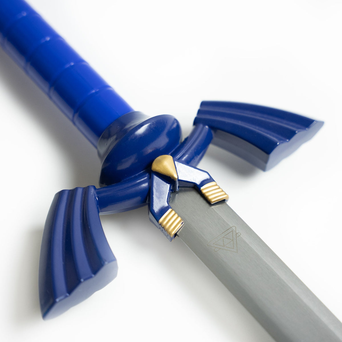 Link's Master Sword (with Sheath) Video Game Sword - Tophatter Daily Deals