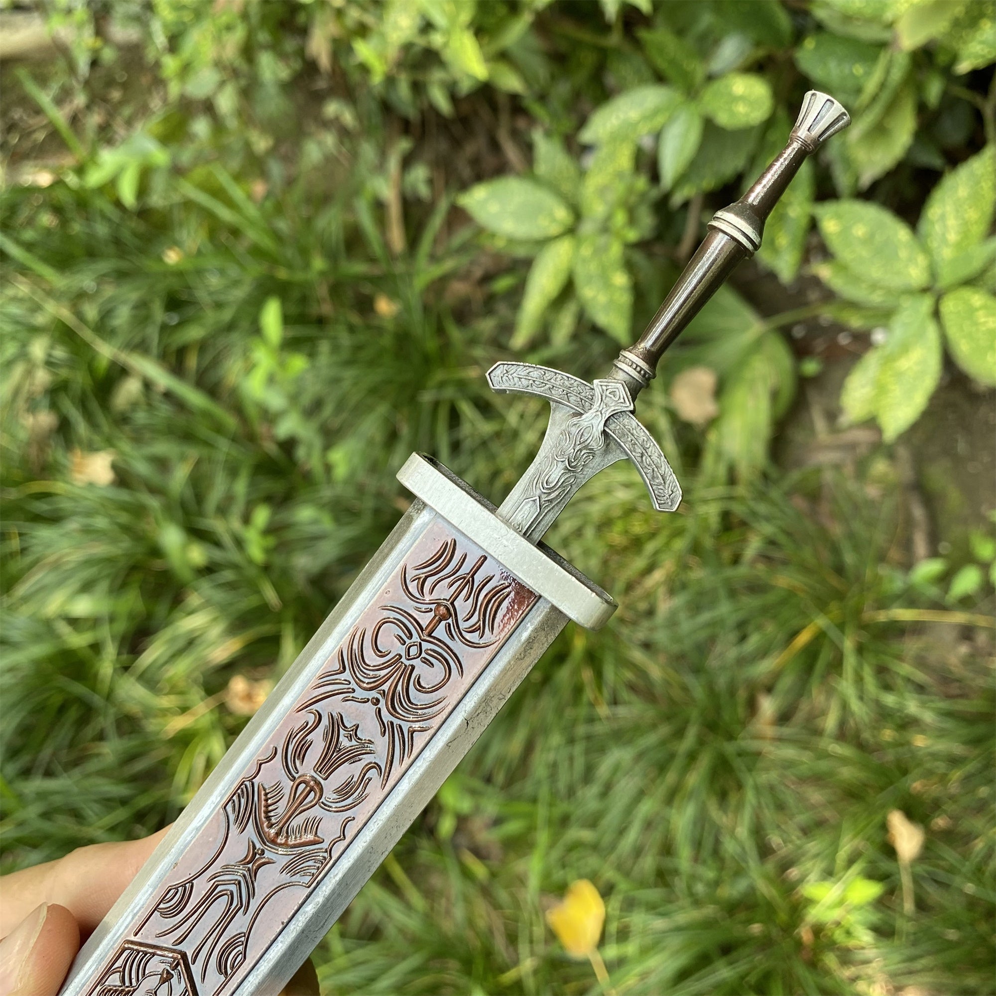 1/6 Ludwig's Holy Blade Replica Metal Miniature - Tophatter Daily Deals