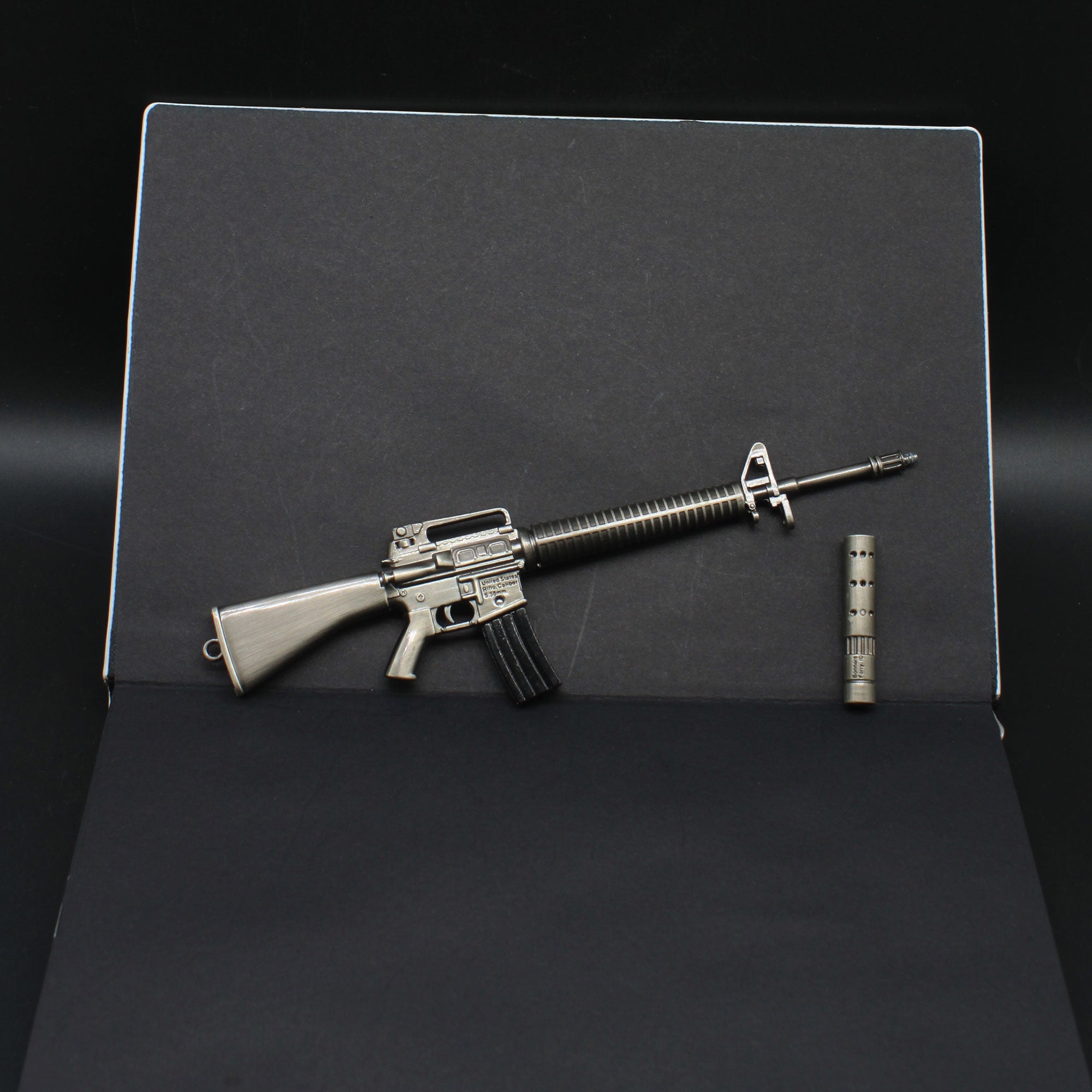M16 Miniature Metal Gun 23CM/9.1" - Tophatter Daily Deals