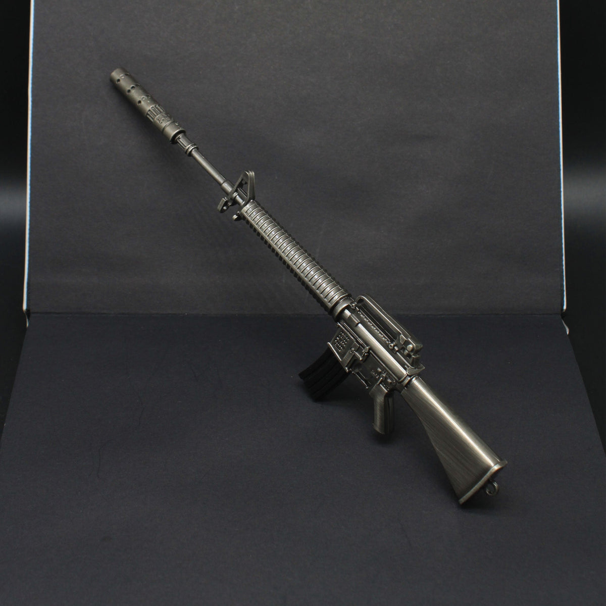 M16 Miniature Metal Gun 23CM/9.1" - Tophatter Daily Deals