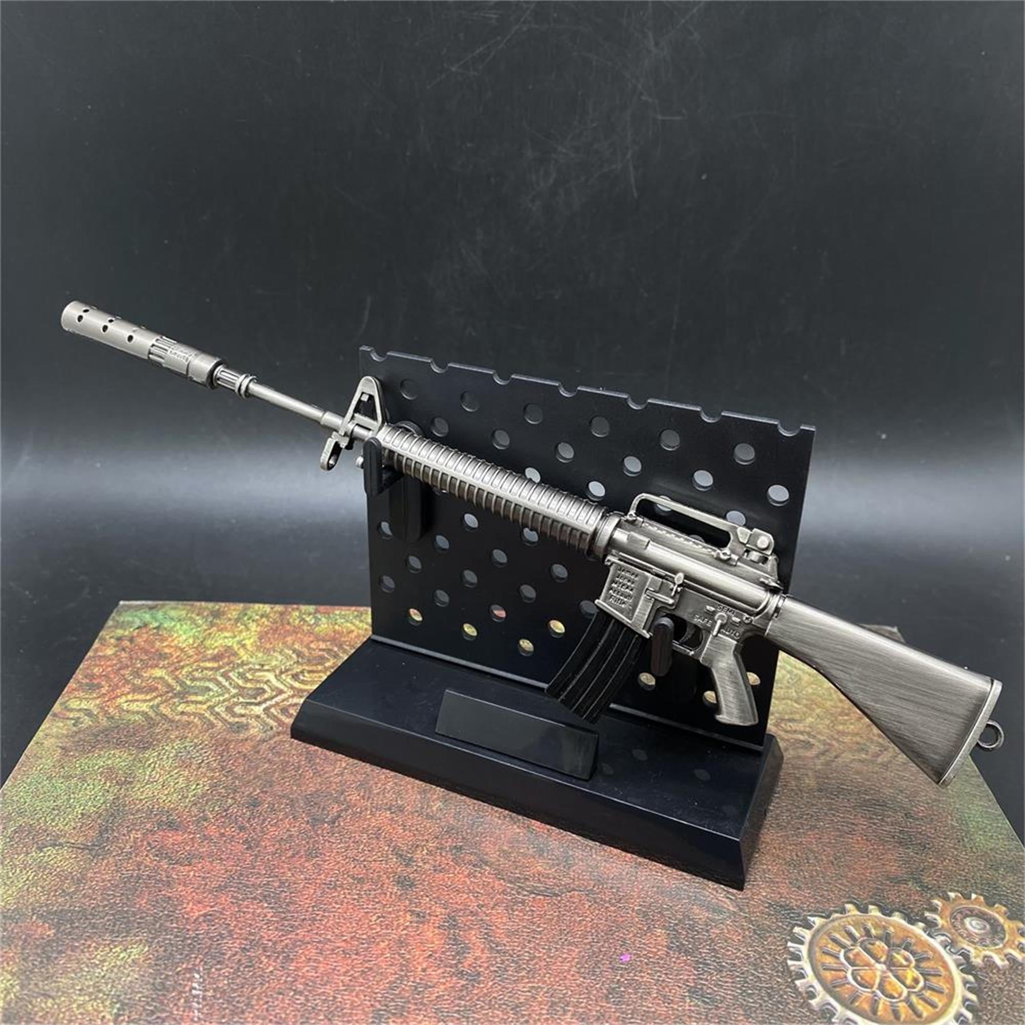 M16 Miniature Metal Gun 23CM/9.1" With Plastic Stand - Tophatter Daily Deals