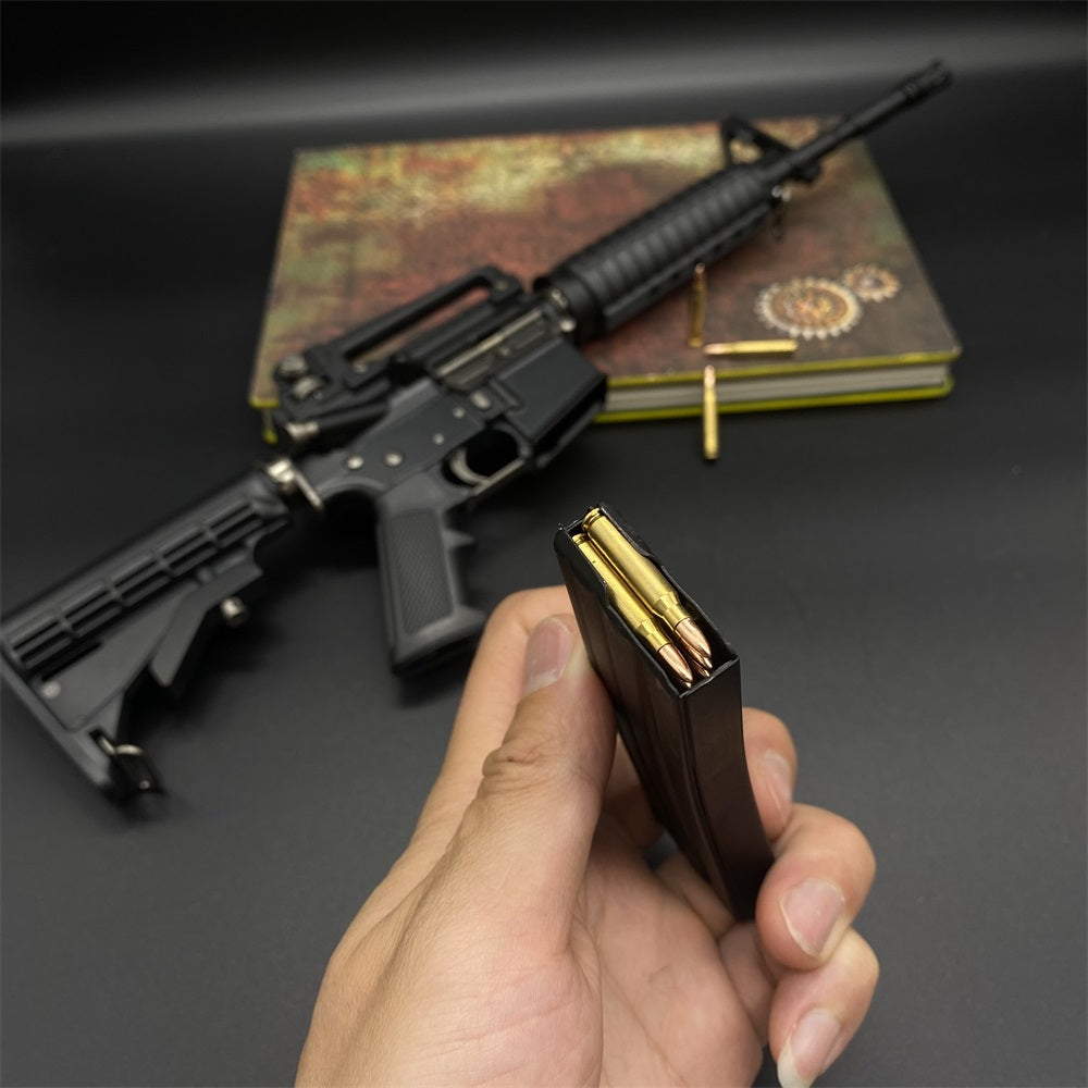 M4A1 1:2.05 Gun Replica Highly-Detailed M4A1 Miniature Alloy Model Gun 40CM/15.7'' - Tophatter Daily Deals