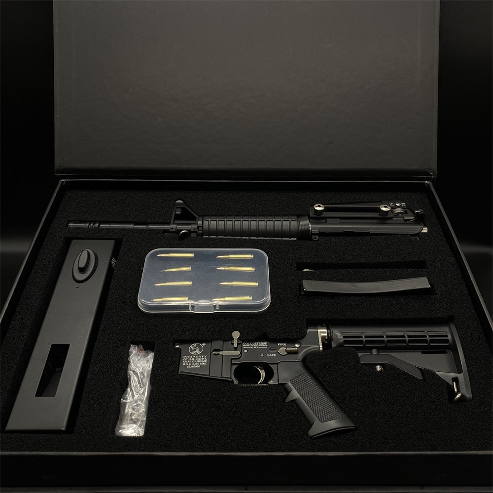 M4A1 1:2.05 Gun Replica Highly-Detailed M4A1 Miniature Alloy Model Gun 40CM/15.7'' - Tophatter Daily Deals