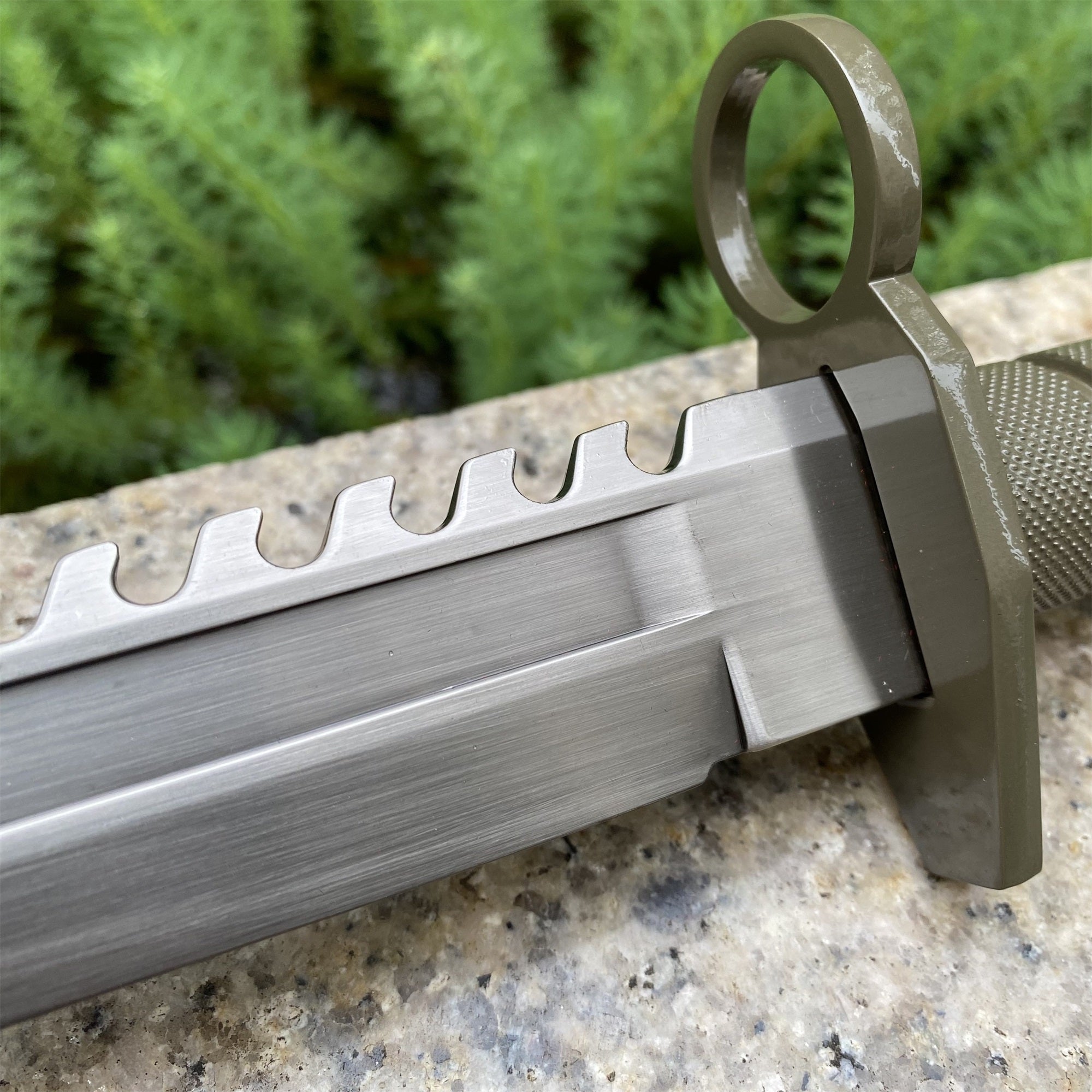 Re4 M9 Dagger Blunt Blade Metal Replica - Tophatter Daily Deals