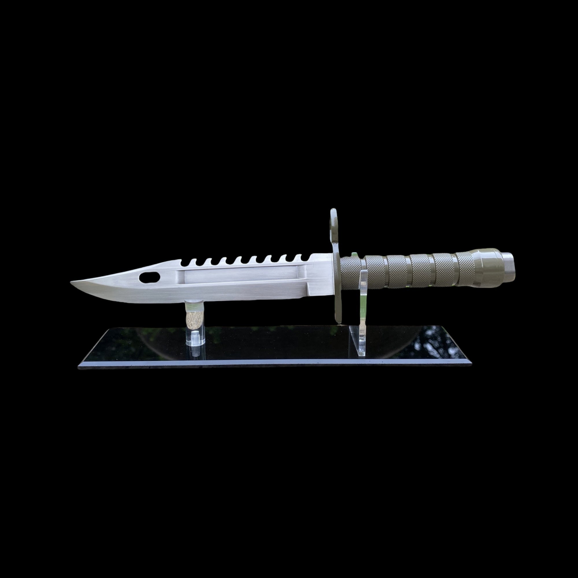 Re4 M9 Dagger Blunt Blade Metal Replica - Tophatter Daily Deals