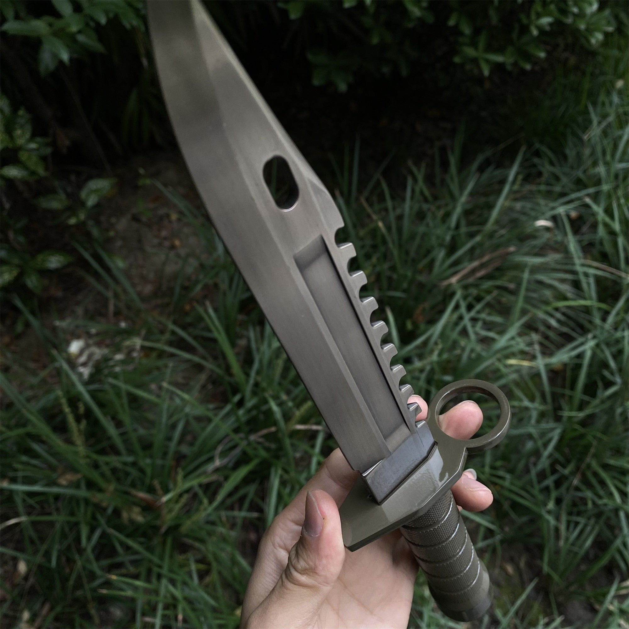 Re4 M9 Dagger Blunt Blade Metal Replica - Tophatter Daily Deals