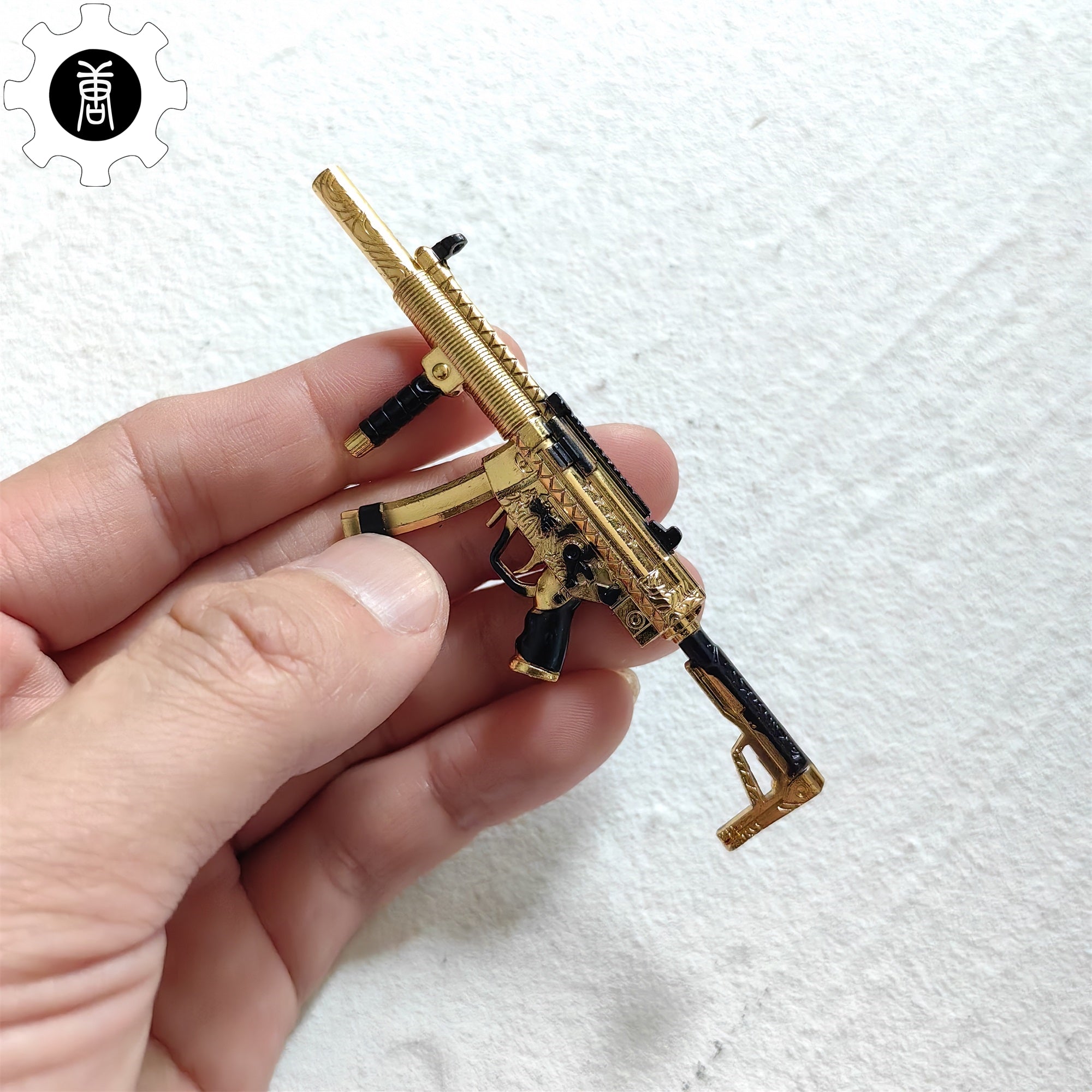 Tiny Metal Golden MP5 Submachine Gun Model Keychain - Tophatter Daily Deals