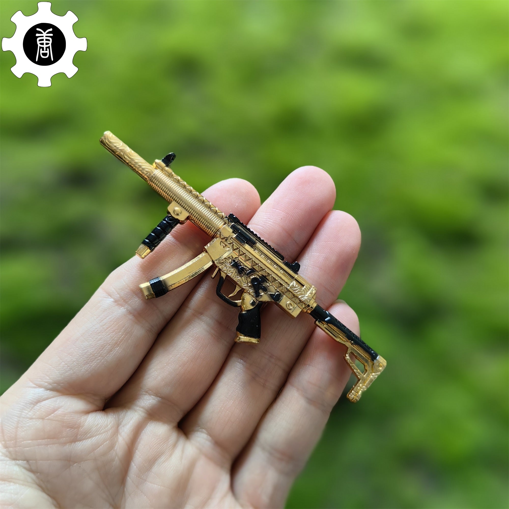 Tiny Metal Golden MP5 Submachine Gun Model Keychain Keychain - Tophatter Daily Deals