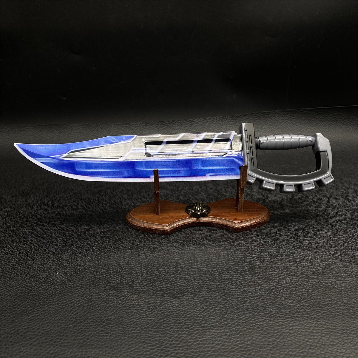 Melee Assault Knife Metal Replica 3 Options Knife A & Stand - Tophatter Daily Deals