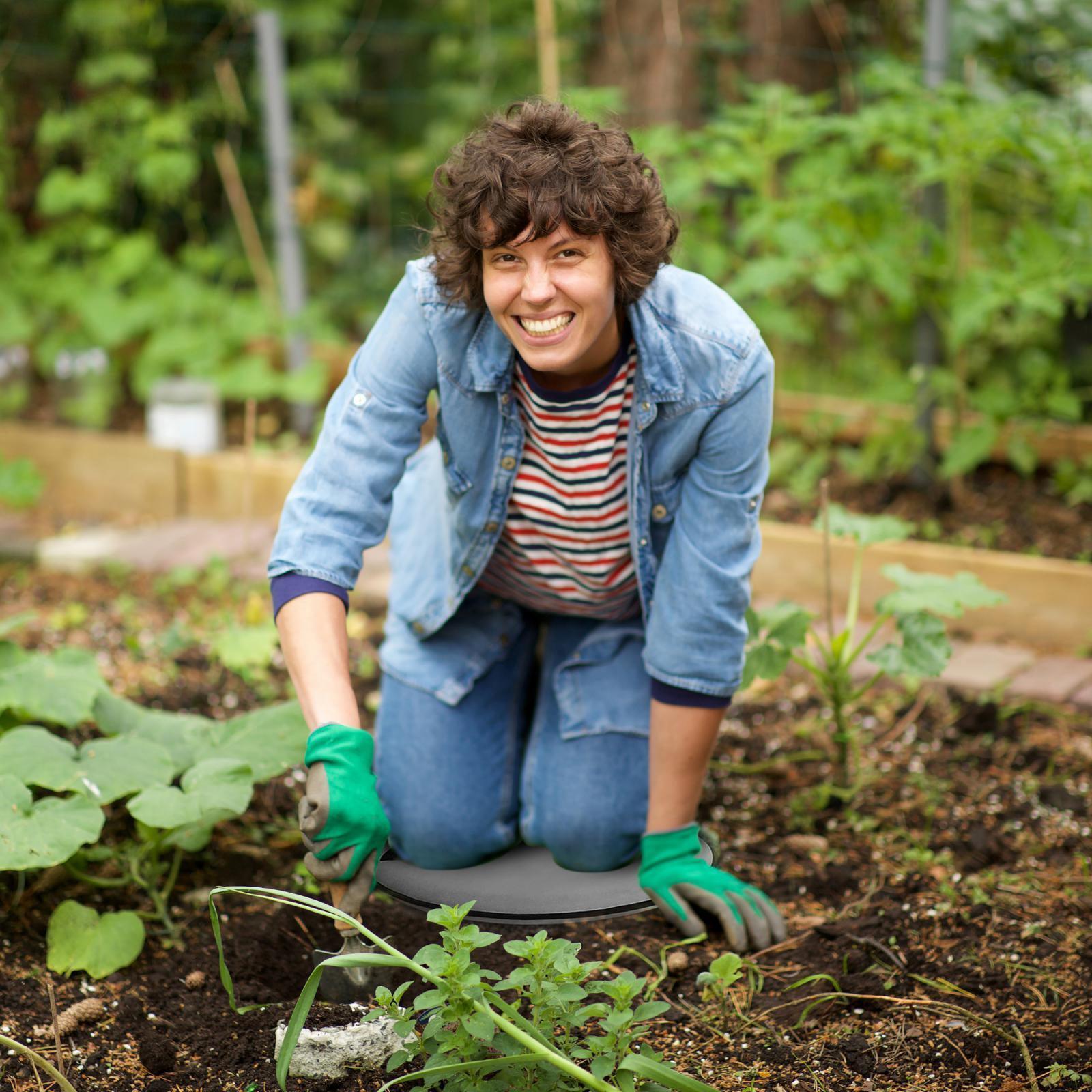 Foam Kneeling Pad - Lightweight Thick Cushion Kneeler Mat Memory Foam Knee Pad Garden Apparel & Accessories - Tophatter Daily Deals