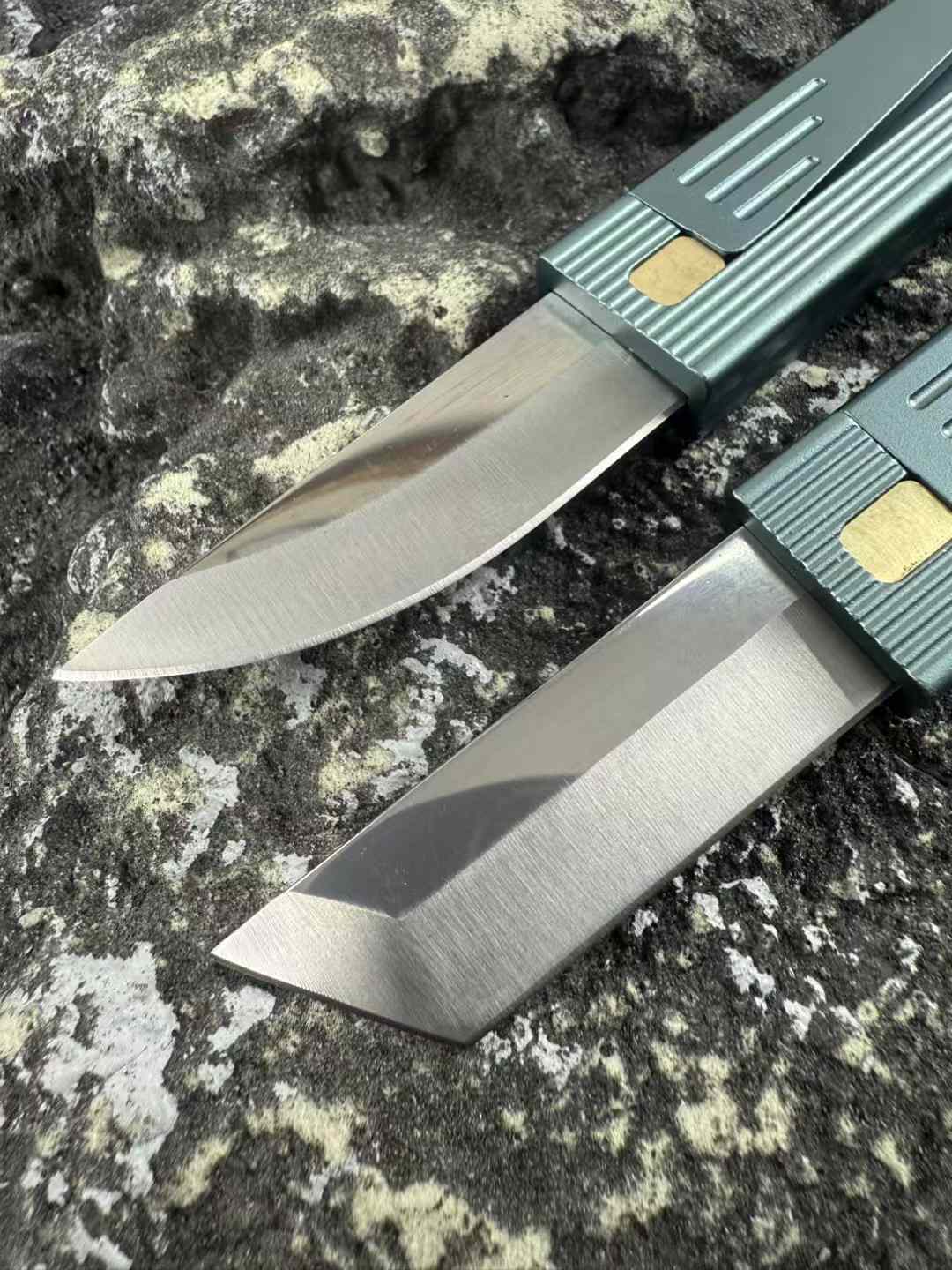 Mini Gravity Knife - Tophatter Daily Deals
