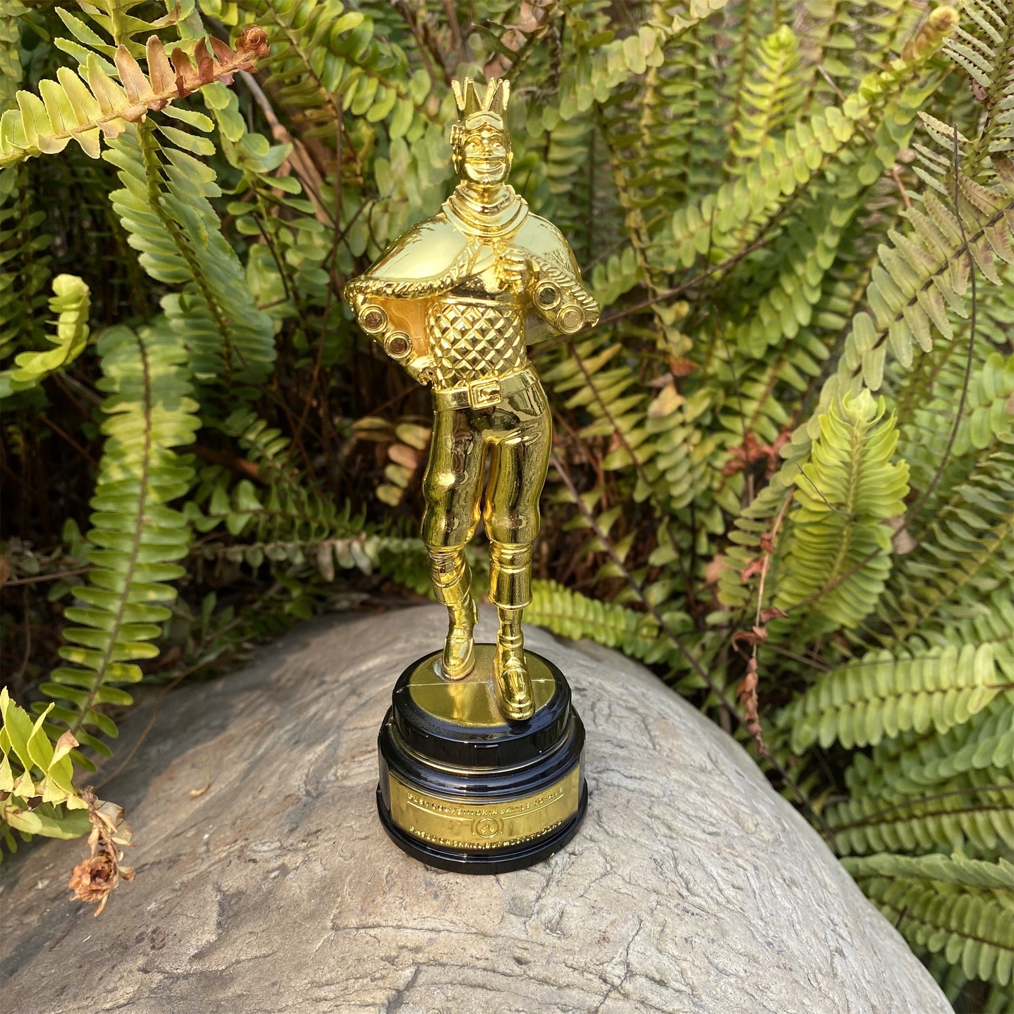 Mini Scale Bloodhound Wraith Gibraltar Mirage Wattson Crypto Valkyrie Heirloom Metal Crafts Mirage Heirloom 16CM - Tophatter Daily Deals