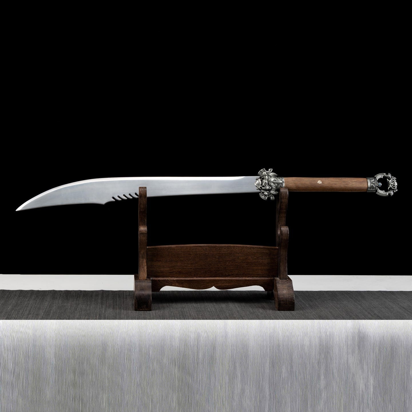Mojue War Sword – Ox-Tail Qing Dynasty Style Manganese Steel Full-Tang Sword - Tophatter Daily Deals