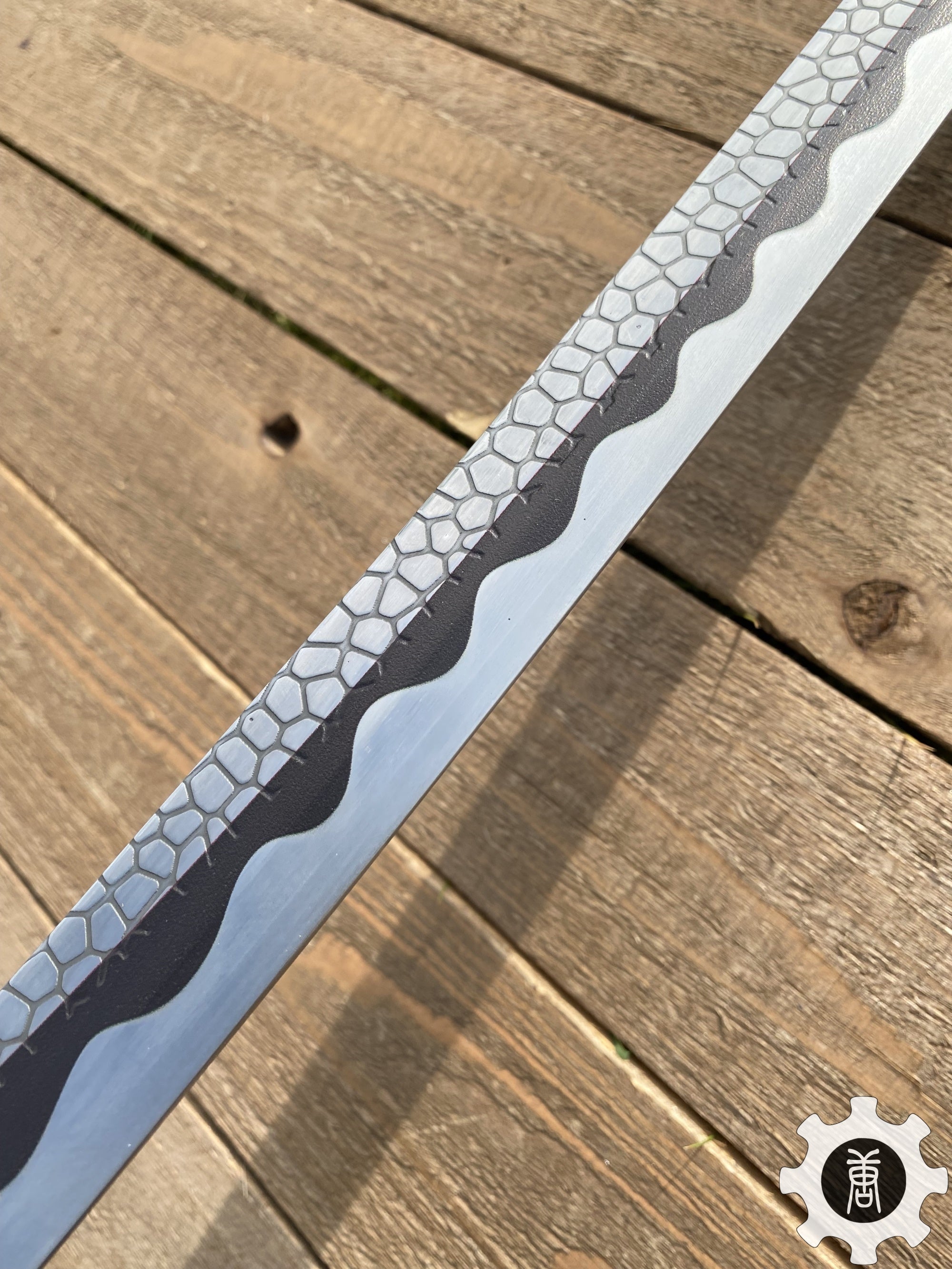 Moonveil Katana Real-Life Metal Replica - Tophatter Daily Deals