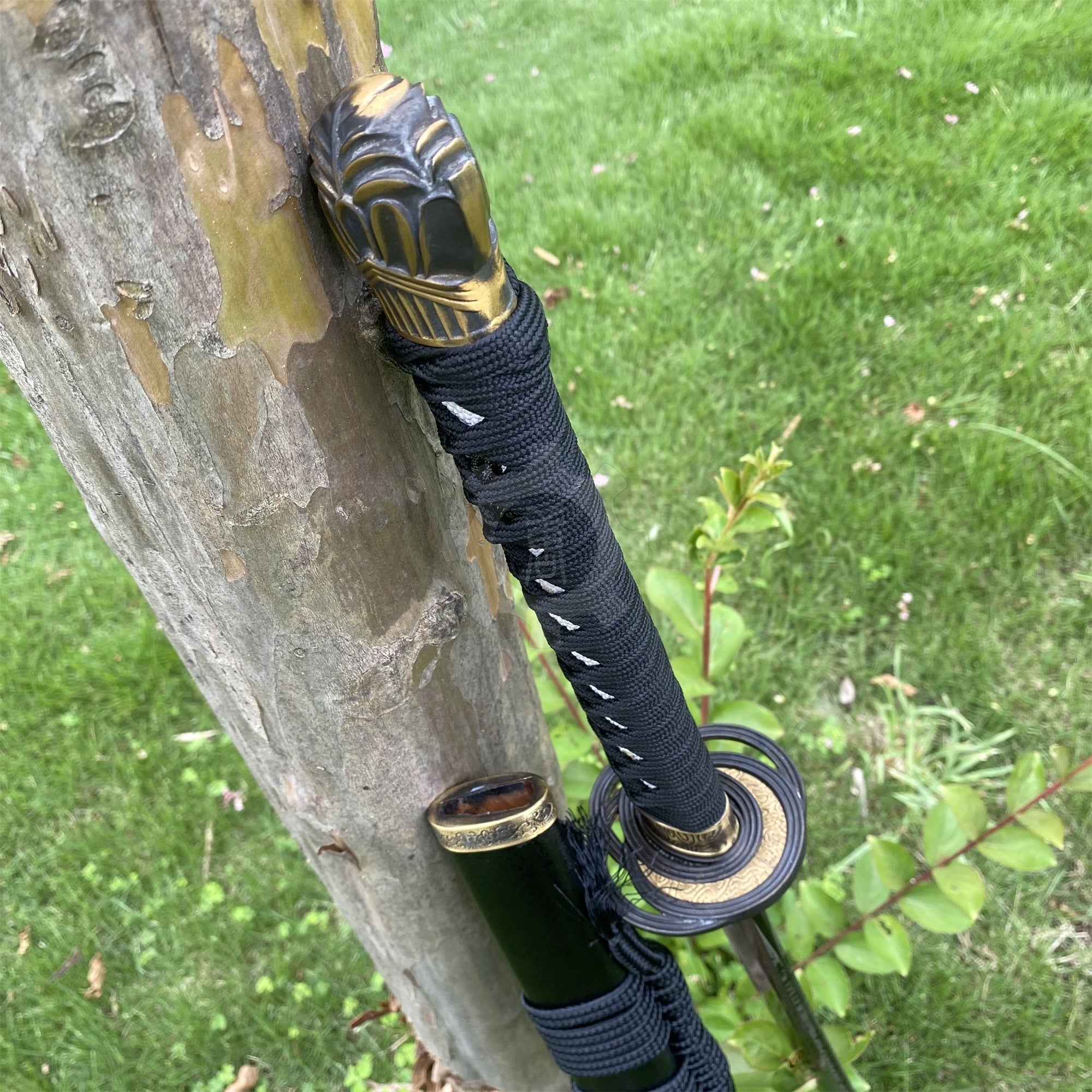 Real-Life Carbon Steel Moonveil Katana Replica - Tophatter Daily Deals