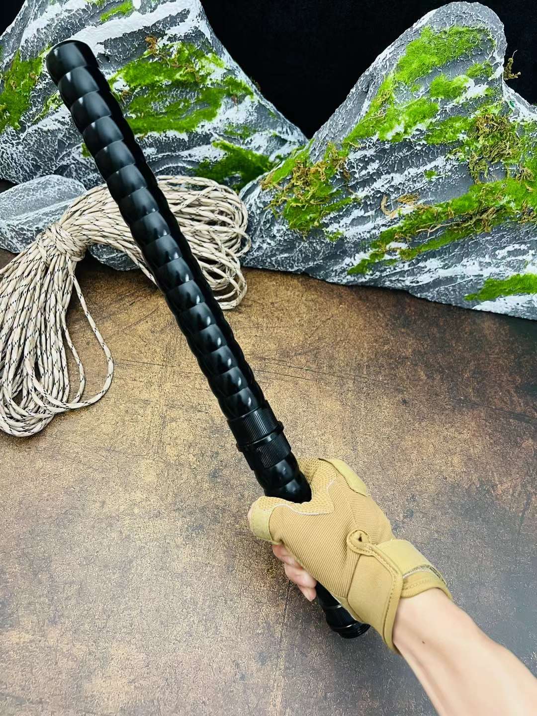 Multi-Functional Wolf Fang Triangular Knife - Tophatter Daily Deals