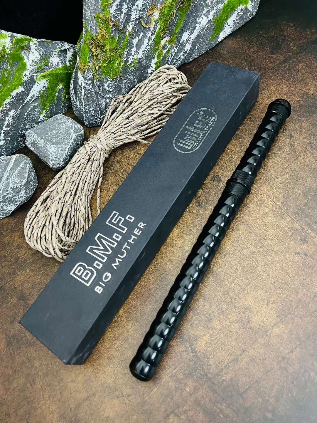 Multi-Functional Wolf Fang Triangular Knife - Tophatter Daily Deals