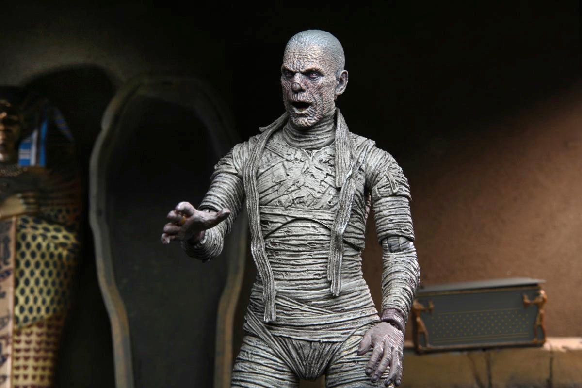 Universal Monsters – Ultimate The Mummy (Colour) Action Figure Action Figure - Tophatter Daily Deals