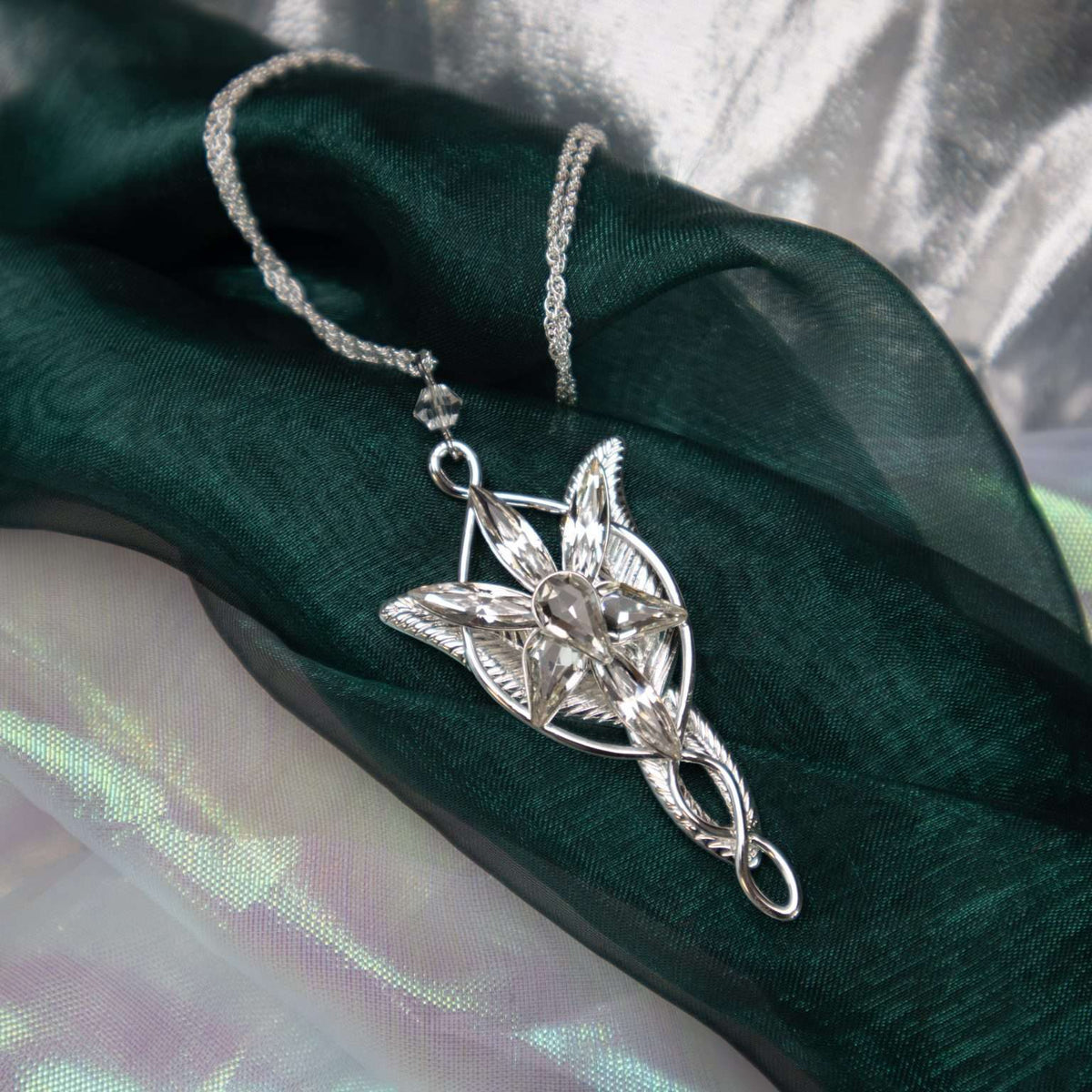 The Lord Of The Rings - Officially Licensed Arwen Evenstar Pendant (Costume) Necklace - Tophatter Daily Deals
