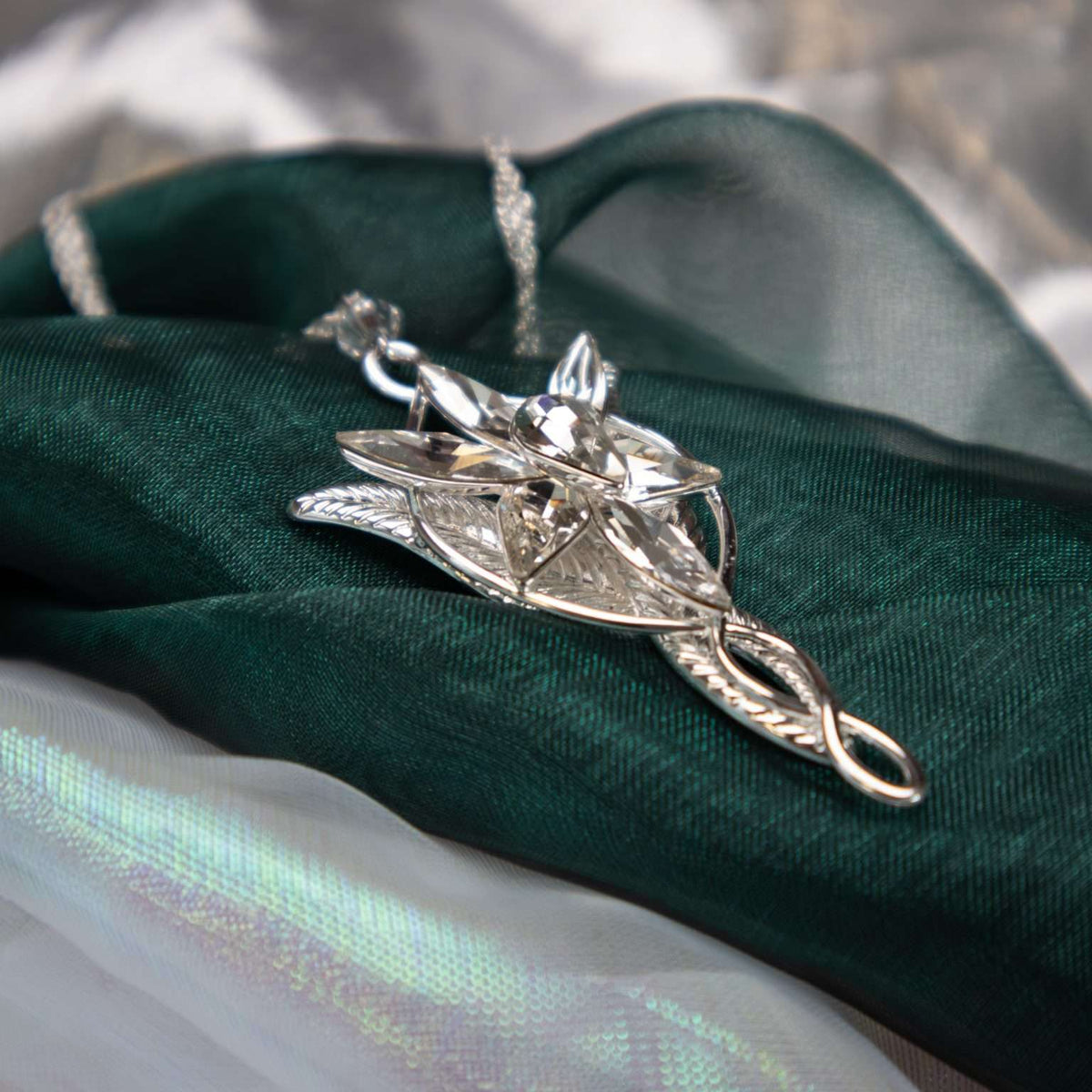 The Lord Of The Rings - Officially Licensed Arwen Evenstar Pendant (Costume) Necklace - Tophatter Daily Deals