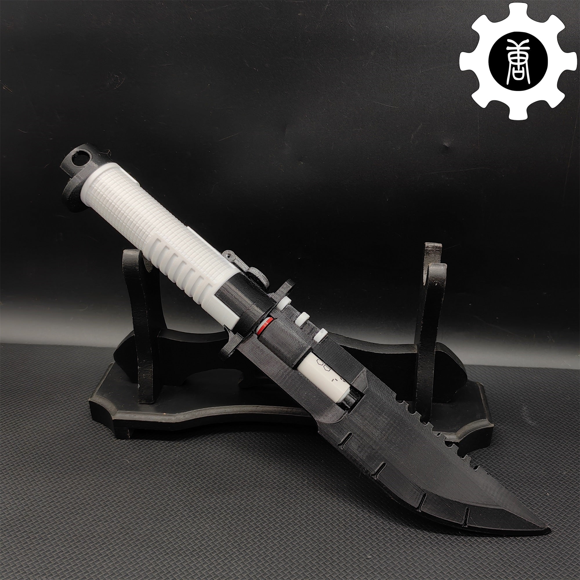 3D Printed Neurotoxin Combat Knife Cosplay Prop - Tophatter Daily Deals
