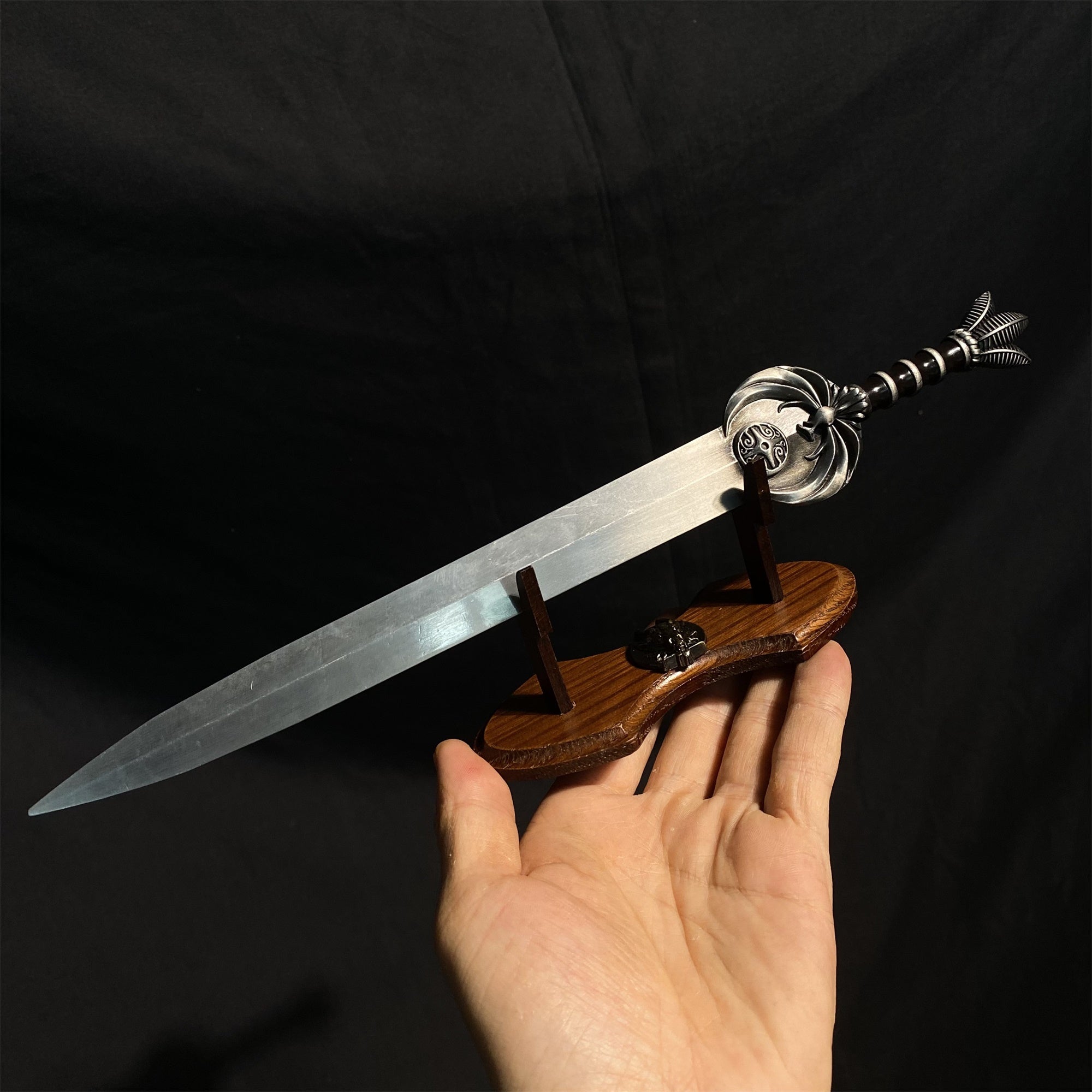 Nightingale Blade Metal Replica 1/3 Scale - Tophatter Daily Deals
