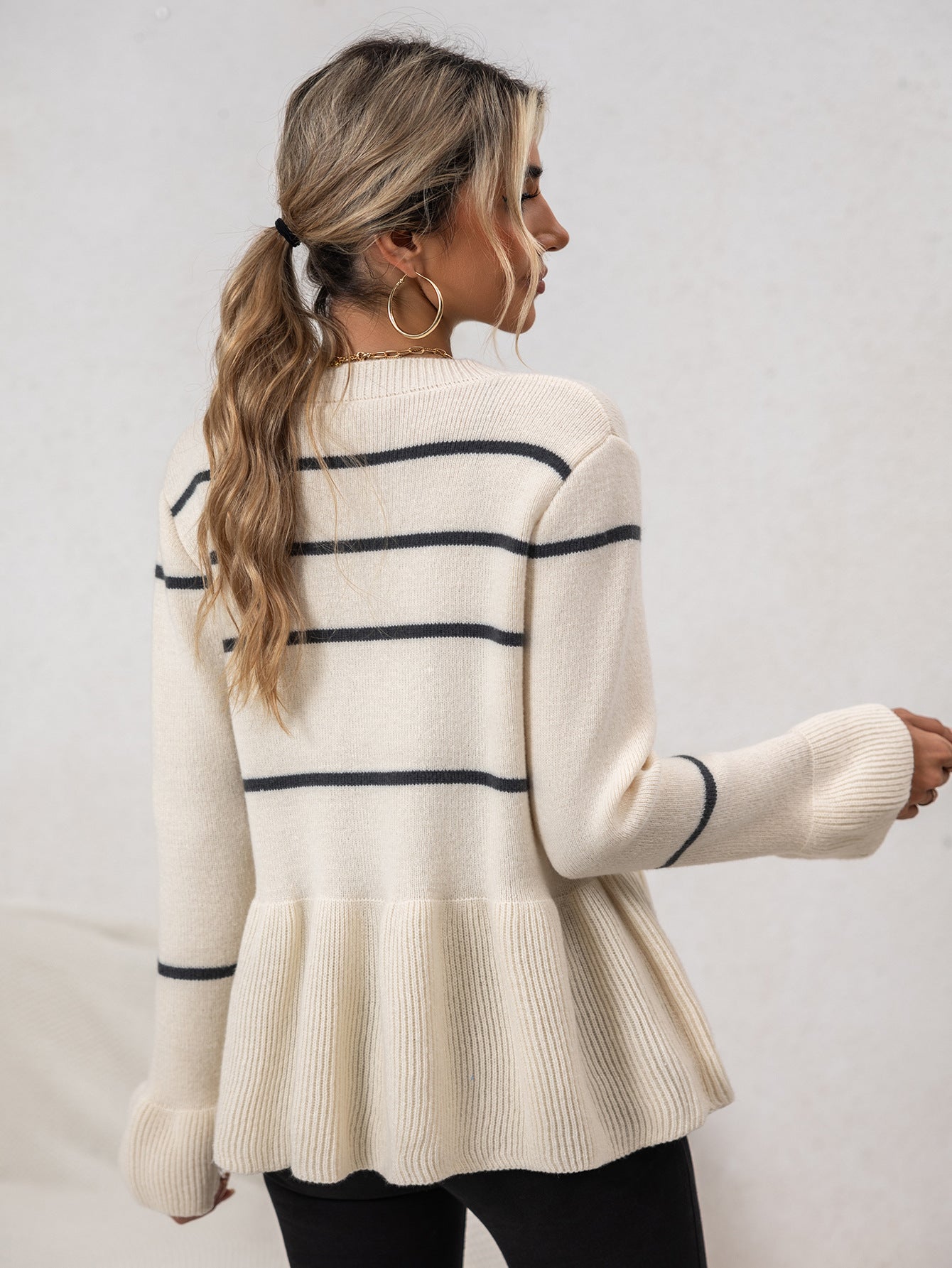 Soft Women’s Striped Cardigan - V Neck Buttoned, Knit, Fall - Tophatter Daily Deals