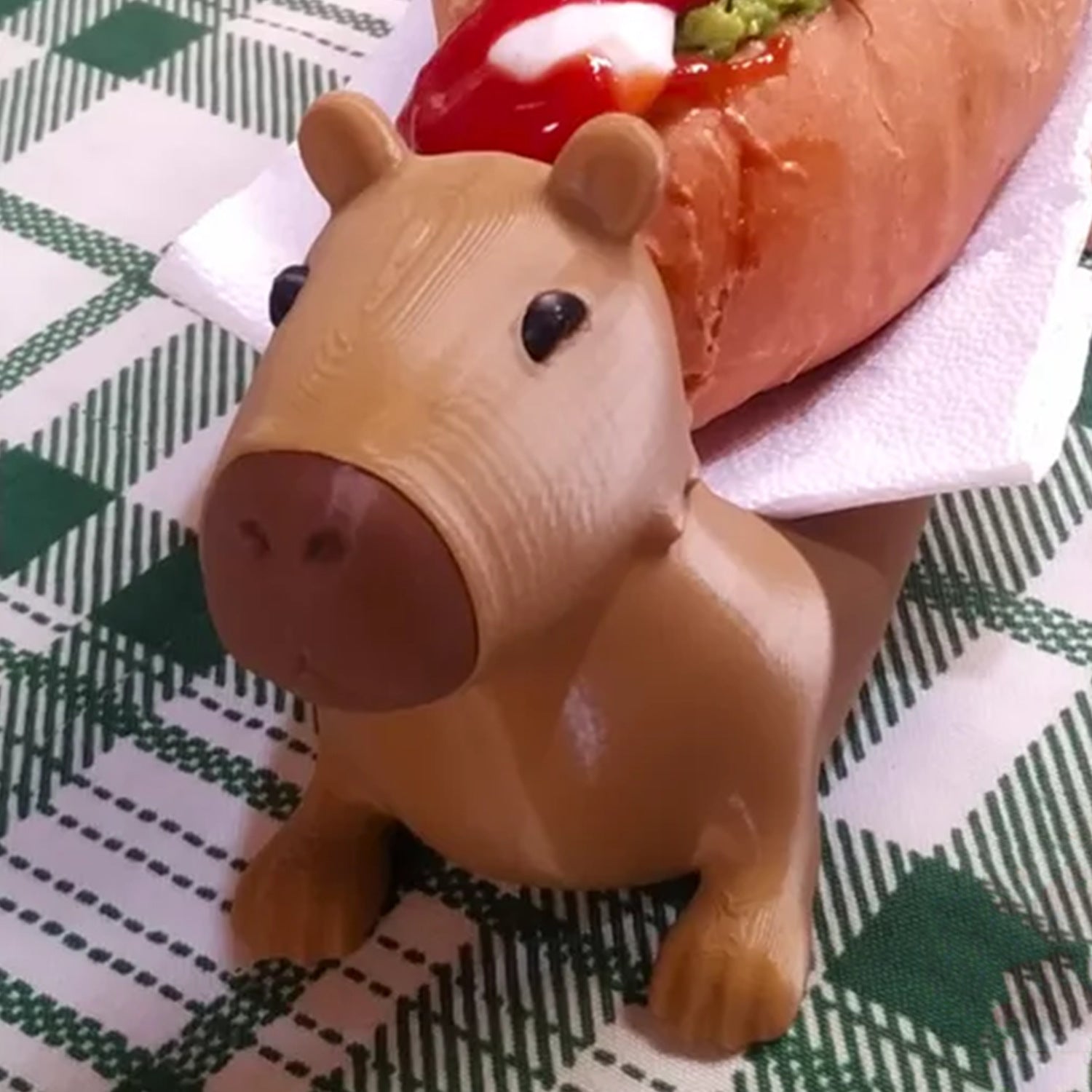 Capybara Hot Dog Tray 0 - Tophatter Daily Deals