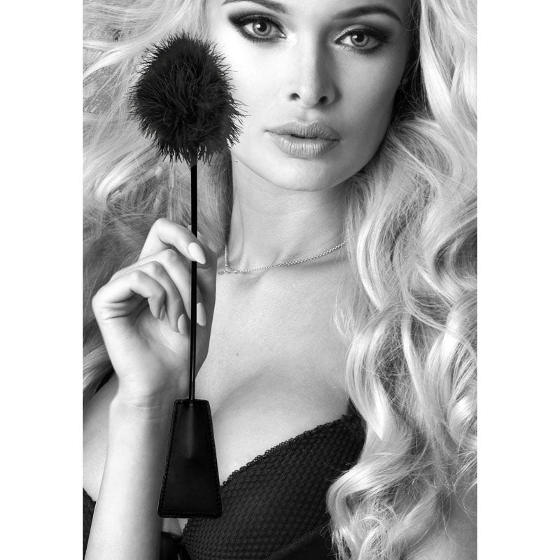 Ouch Feather Crop with Feather Tickler – Splashproof 44 cm Crop > Bondage Gear > Handcuffs - Tophatter Daily Deals