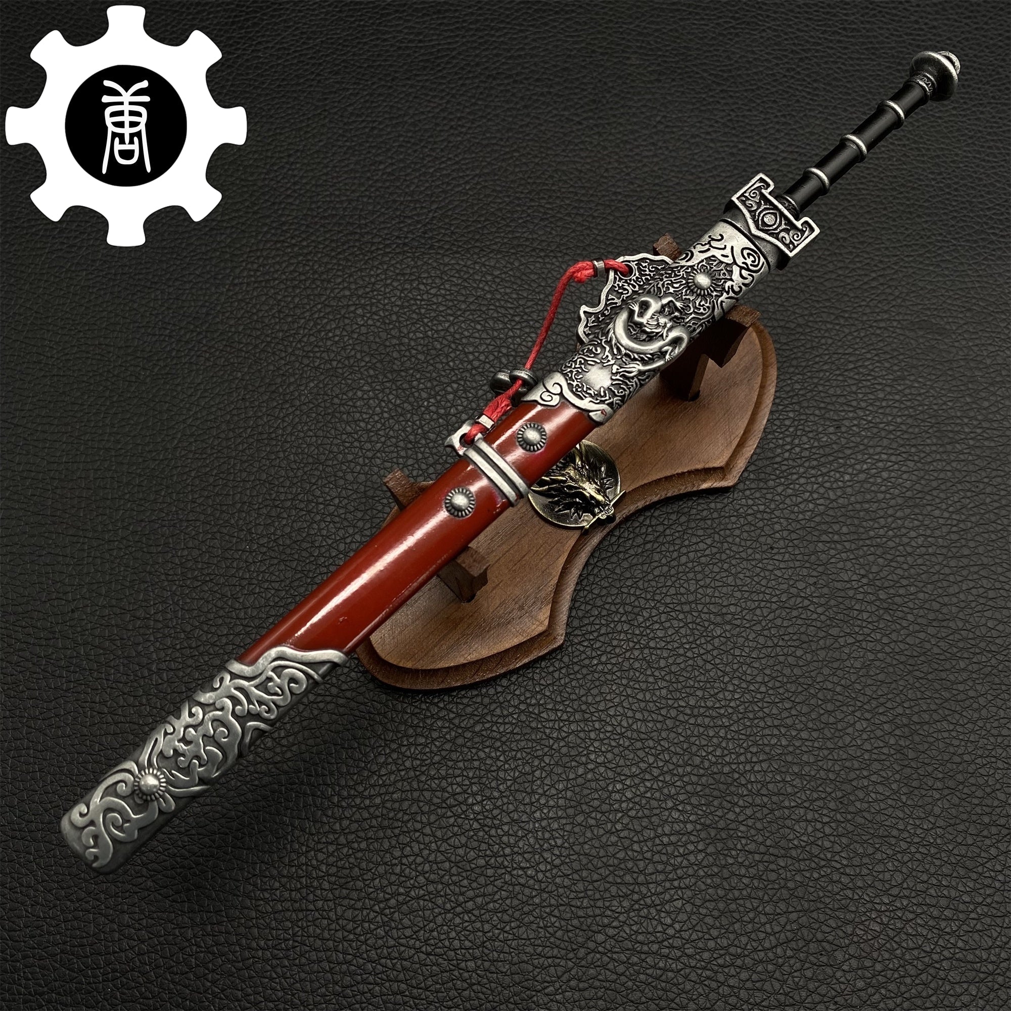 1-Layer Handmade Oak Wood Mini Display Holder - Tophatter Daily Deals