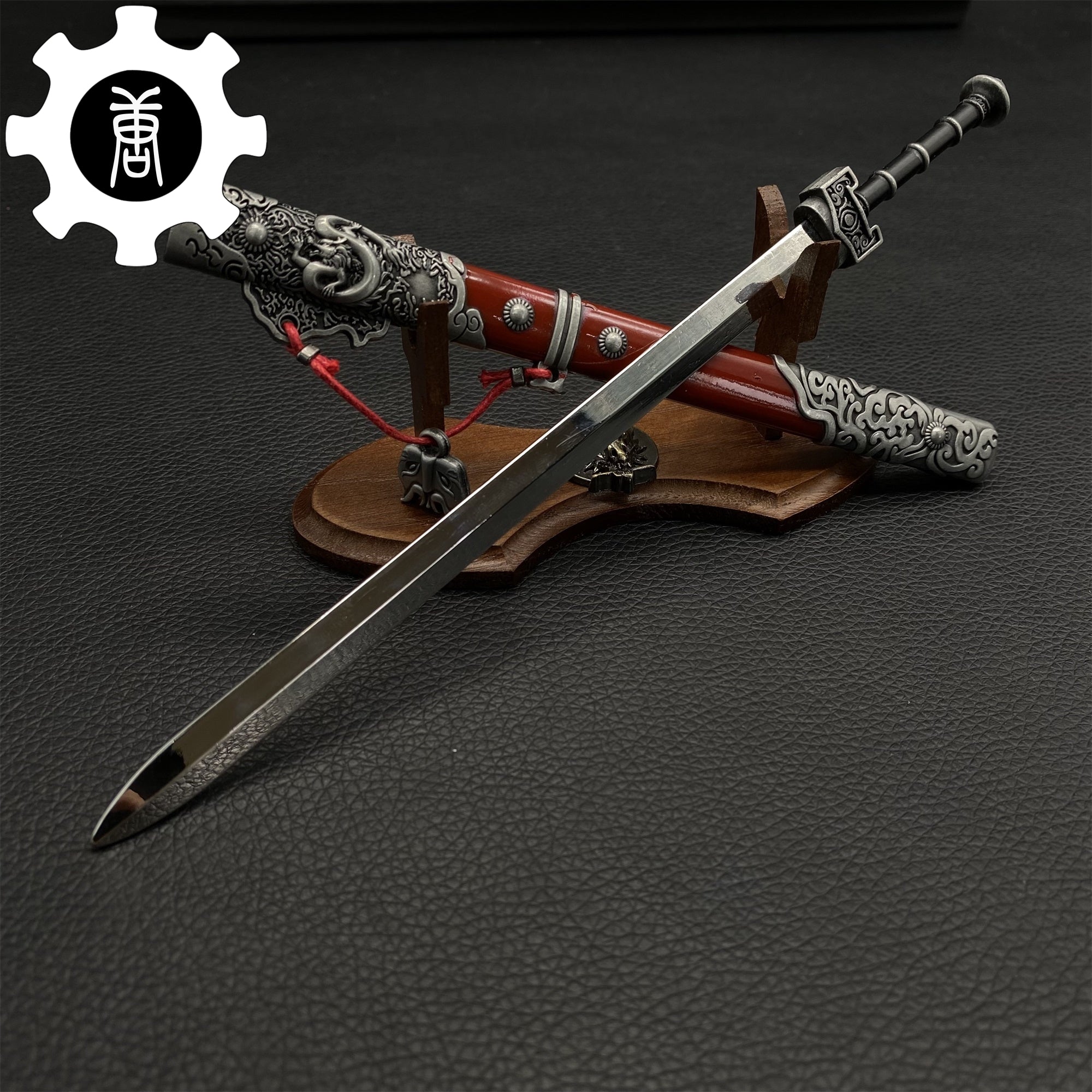 1-Layer Handmade Oak Wood Mini Display Holder - Tophatter Daily Deals