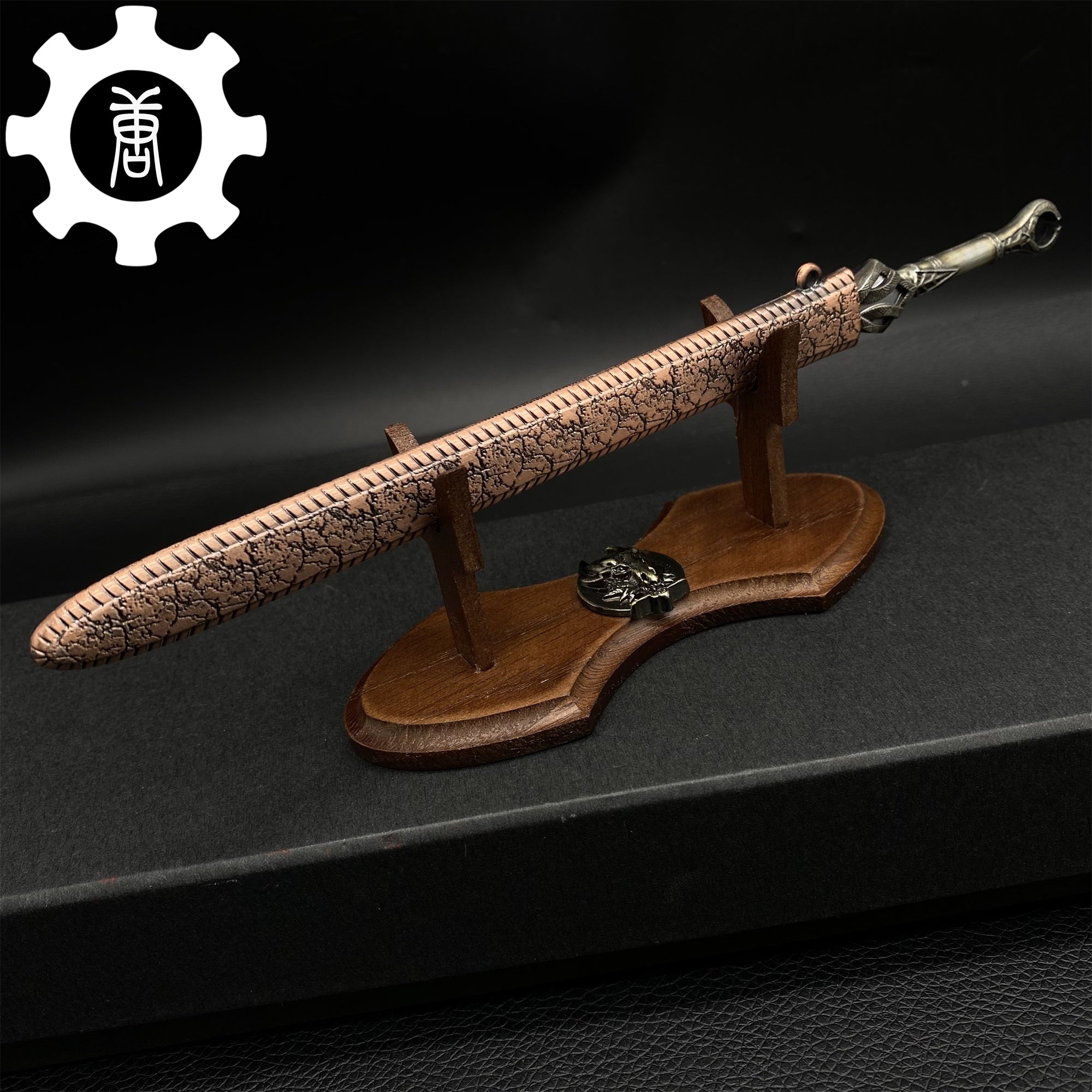 1-Layer Handmade Oak Wood Mini Display Holder - Tophatter Daily Deals