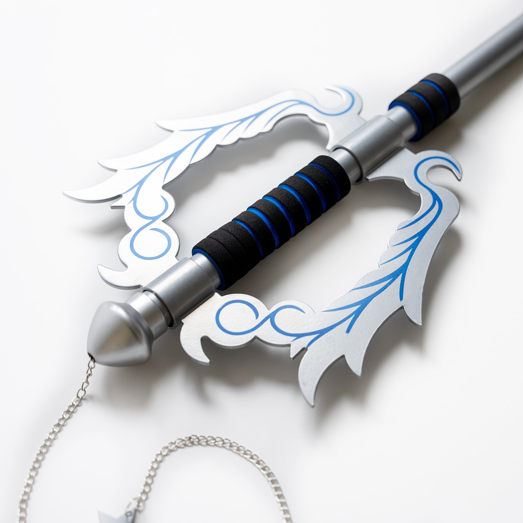Oathkeeper Keyblade Video Game Sword - Tophatter Daily Deals