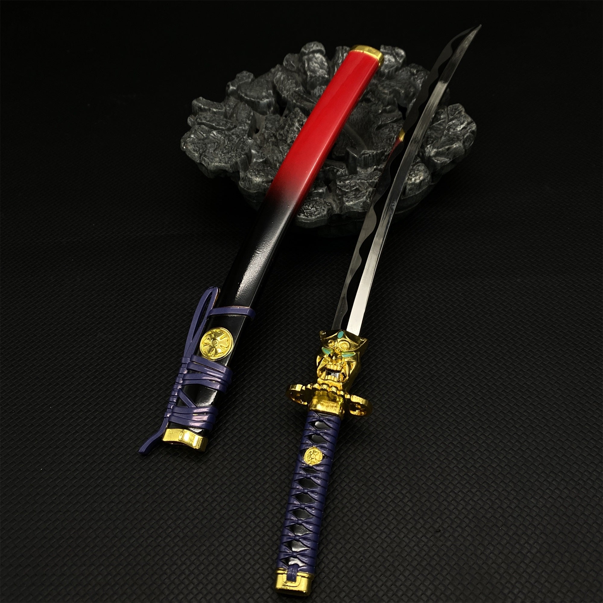 Metal Val Oni Katana Onimaru Katana Replica 30CM/11.8" - Tophatter Daily Deals