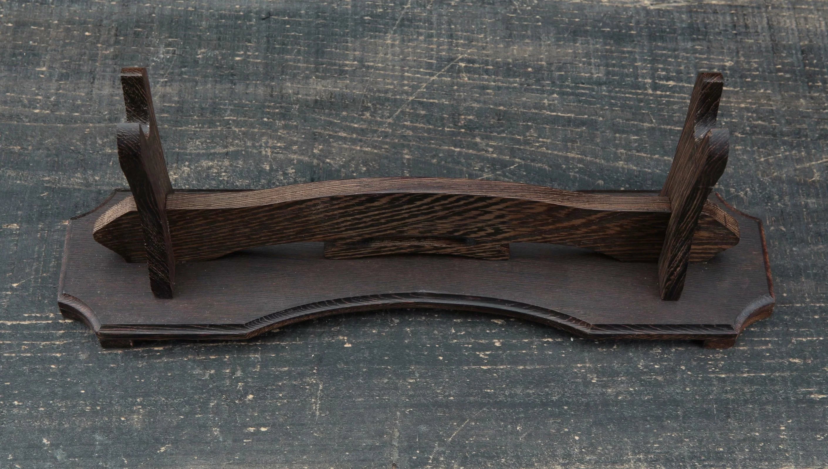 Otera Sword Stand - Tophatter Daily Deals