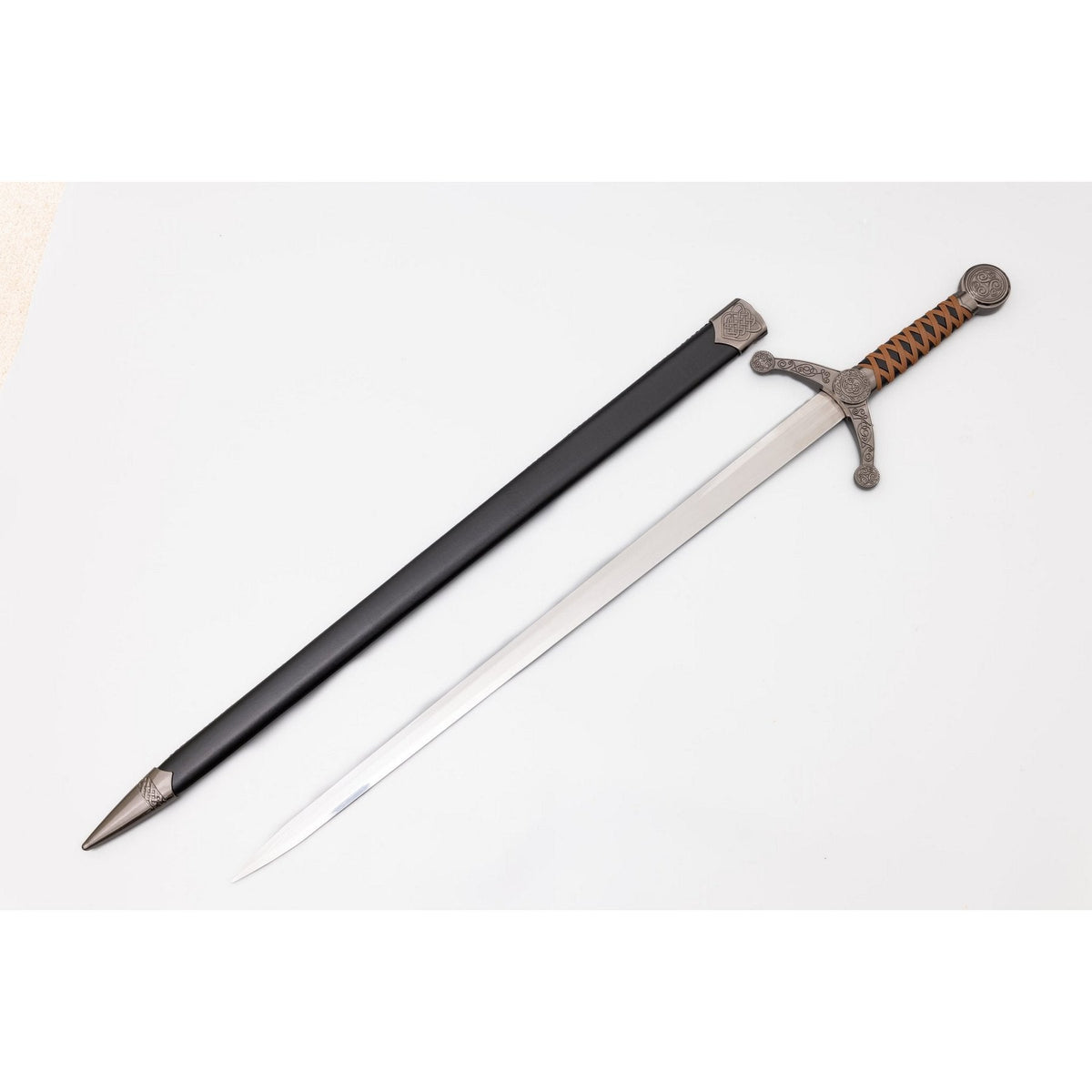 Scottish Balliol Claymore Claymore Sword - Tophatter Daily Deals