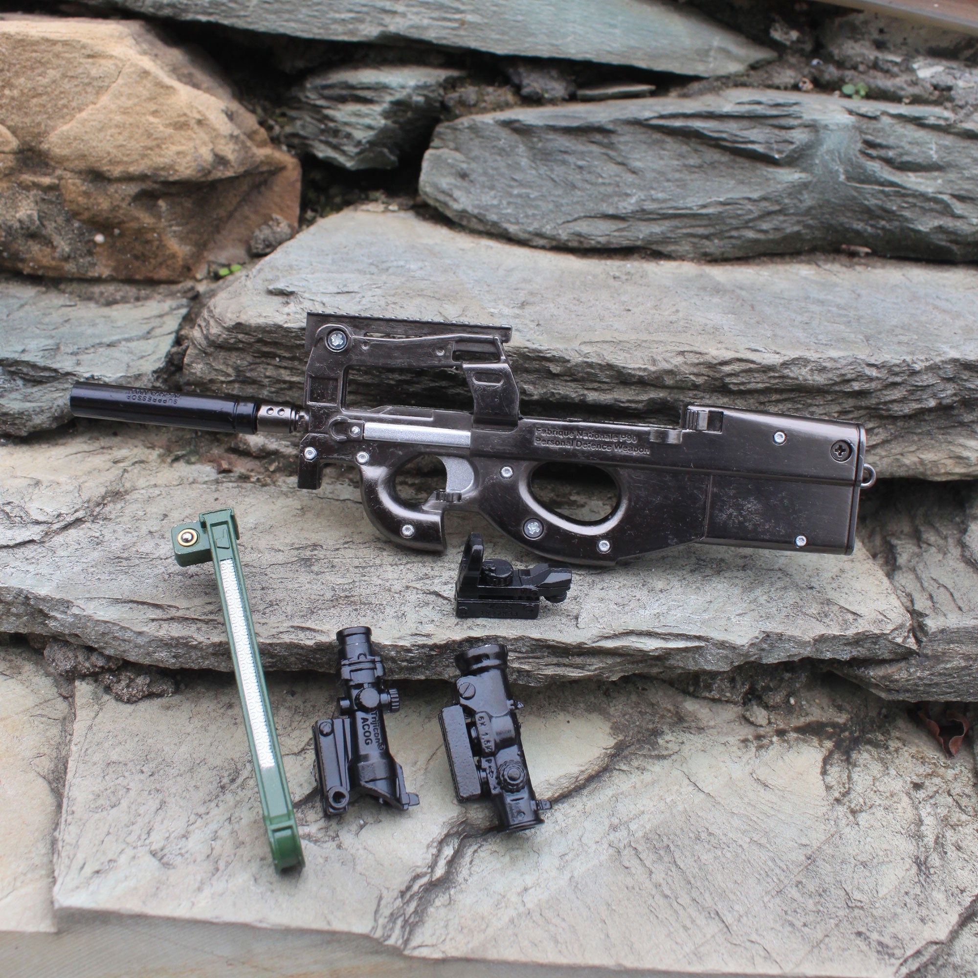 P90 Mental Submachine Miniature Gun 14CM/5.5" - Tophatter Daily Deals