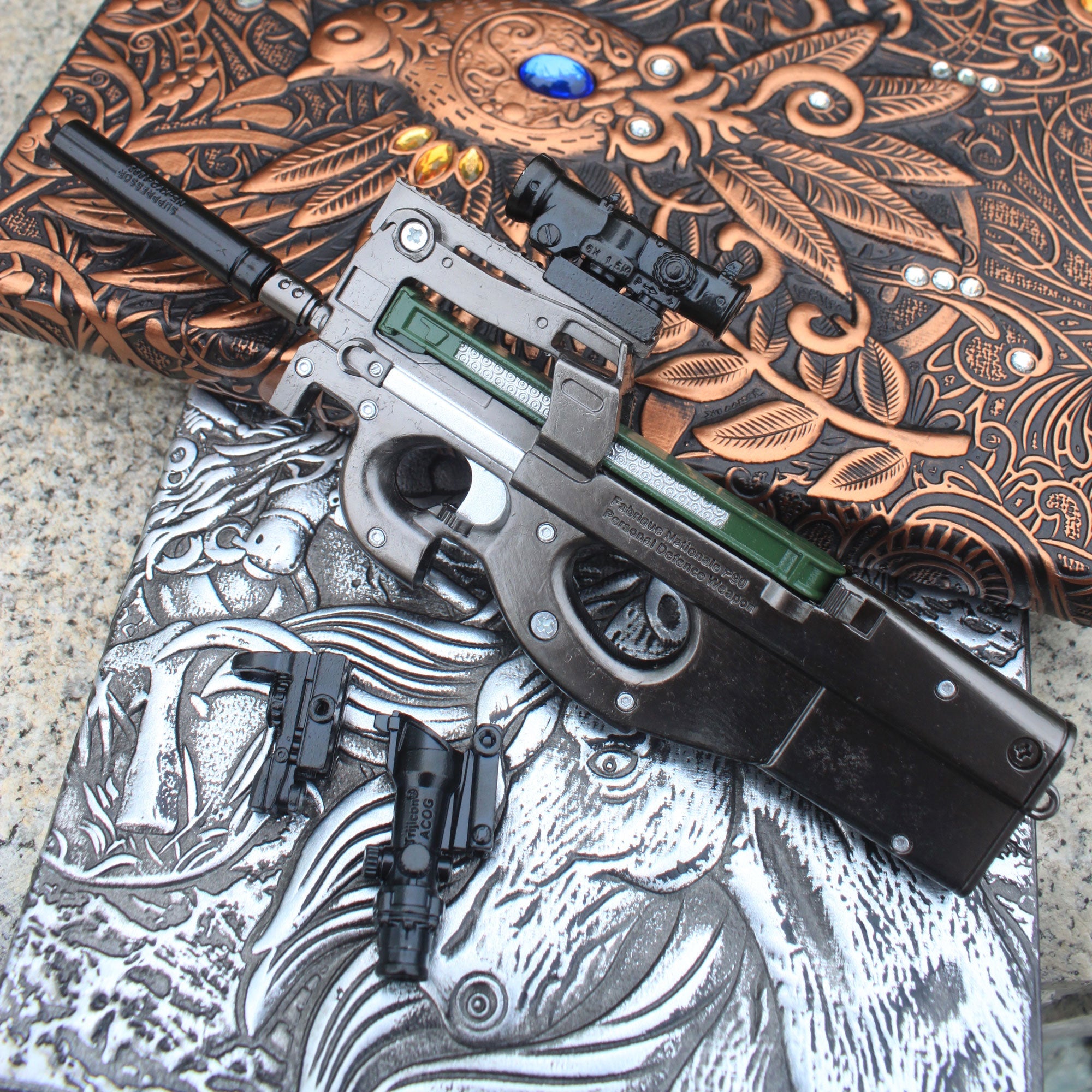 P90 Mental Submachine Miniature Gun 14CM/5.5" - Tophatter Daily Deals