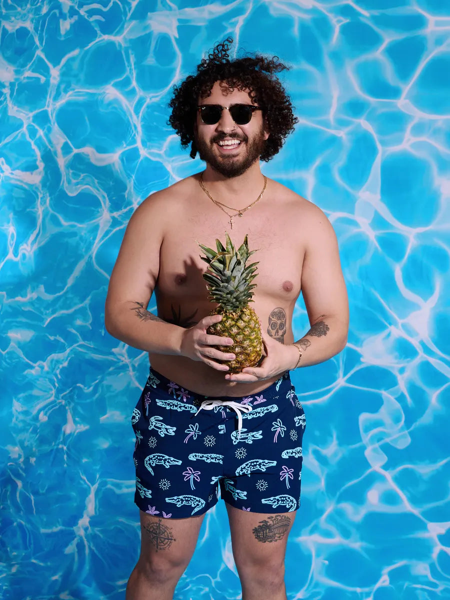 Chubbies The Neon Glades 5.5" Inseam Polyester/Spandex Swim Trunks with Mesh Brief Liner in Navy Blue Swimwear - Tophatter Daily Deals