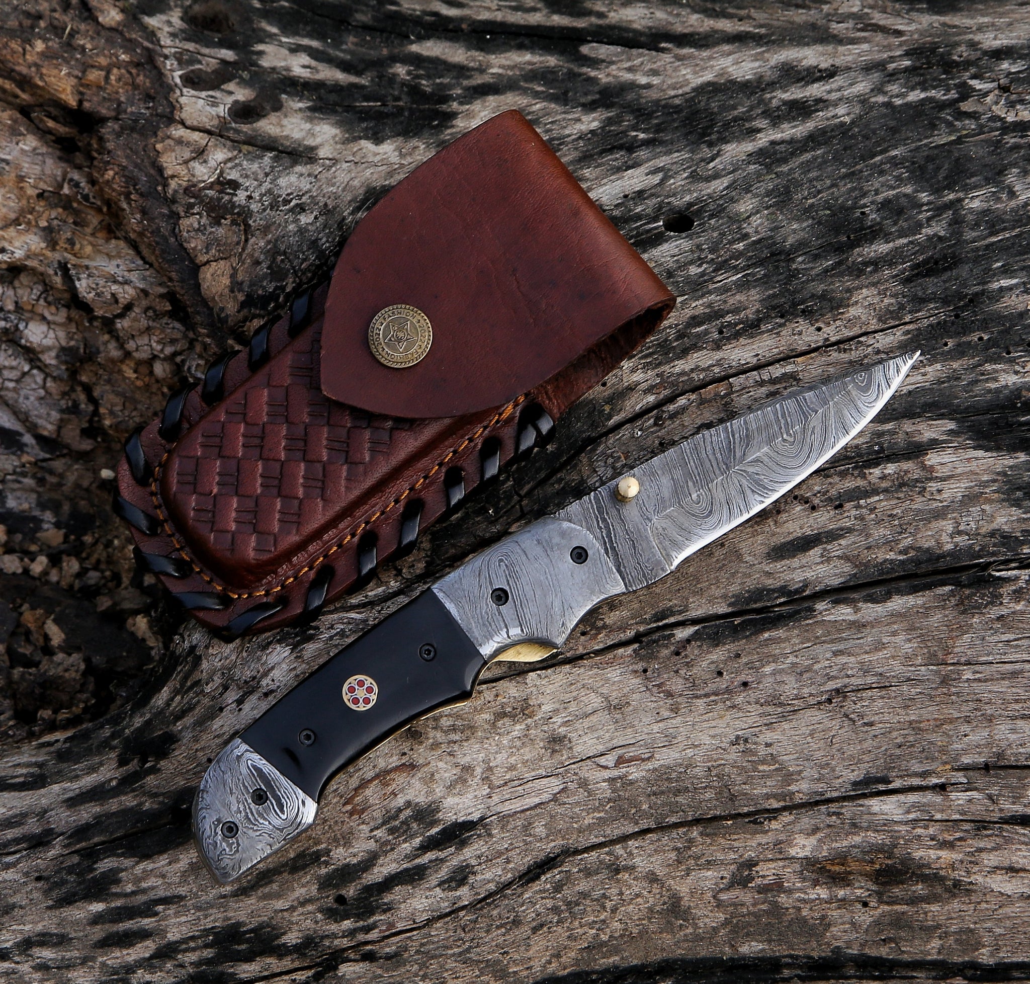 8.43" Damascus Steel Custom Handmade Folding Pocket Knife Horn Handle - TOPHATTER'S ARMORY DEALS Collectible Weapons - Tophatter Daily Deals