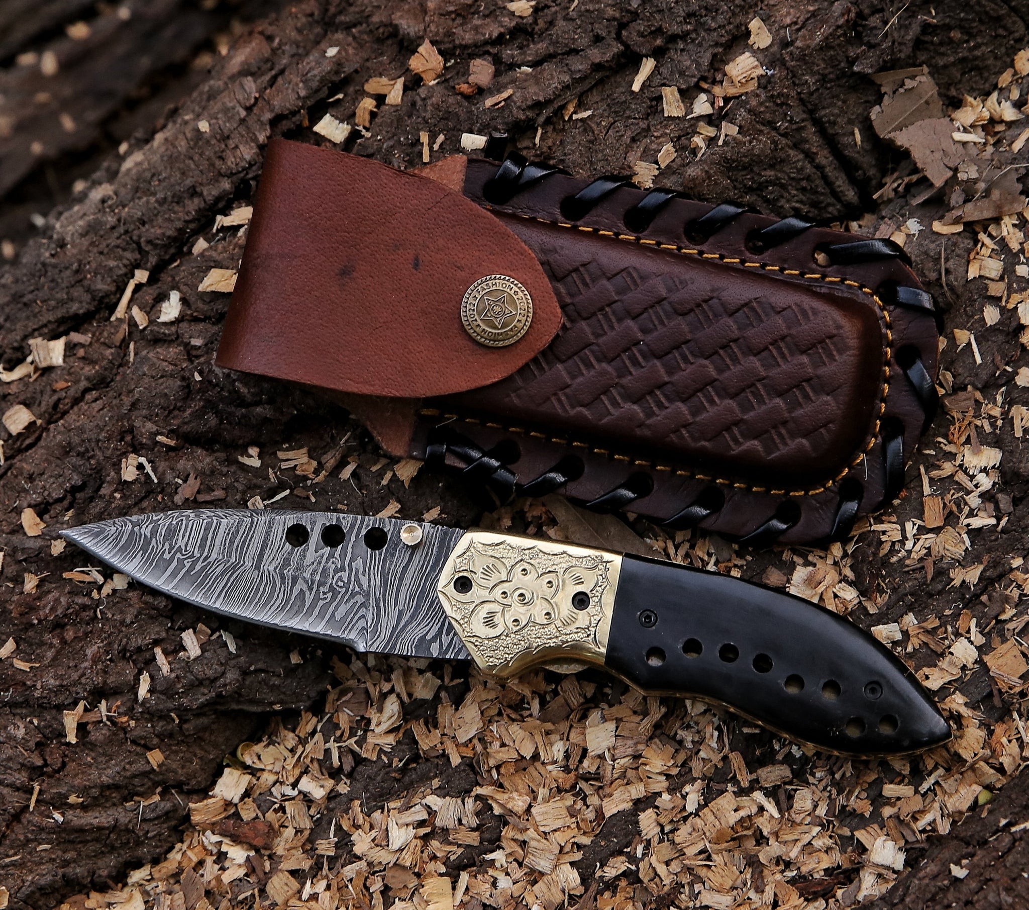 7.7" Damascus Steel Custom Handmade Folding Pocket Knife Horn Handle - TOPHATTER'S ARMORY DEALS Collectible Weapons - Tophatter Daily Deals