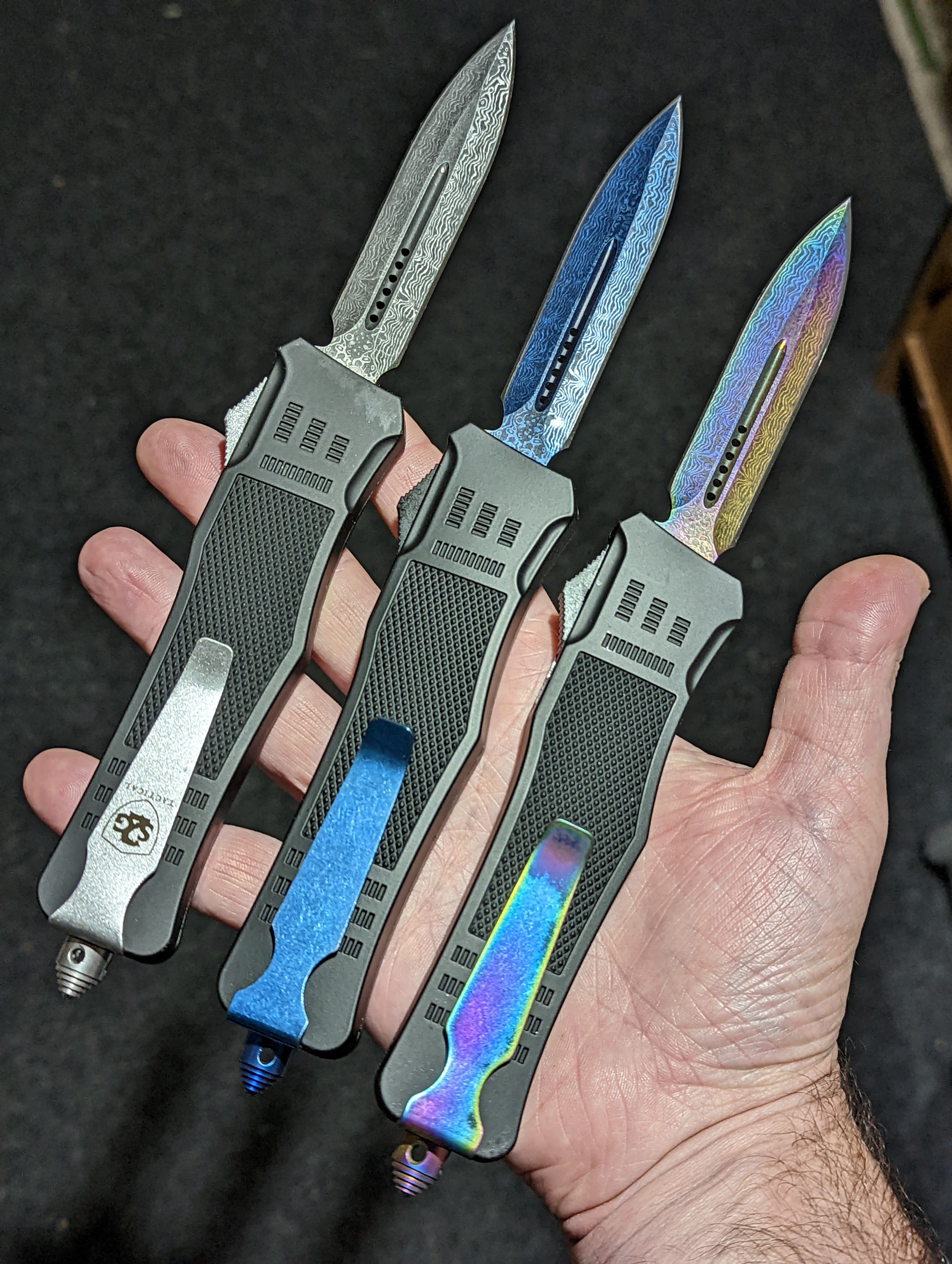 Damascus Etched Commando OTF Knife D/A Auto Switchblade - Asst. Knife-OTF - Tophatter Daily Deals