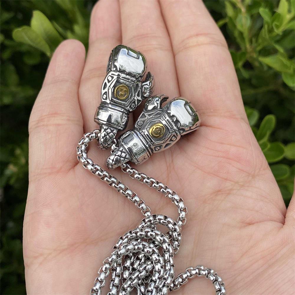 Pathfinder Heirloom Metal Necklace - Tophatter Daily Deals