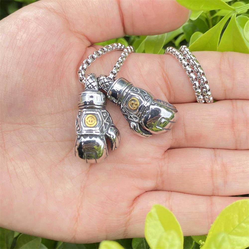 Pathfinder Heirloom Metal Necklace - Tophatter Daily Deals