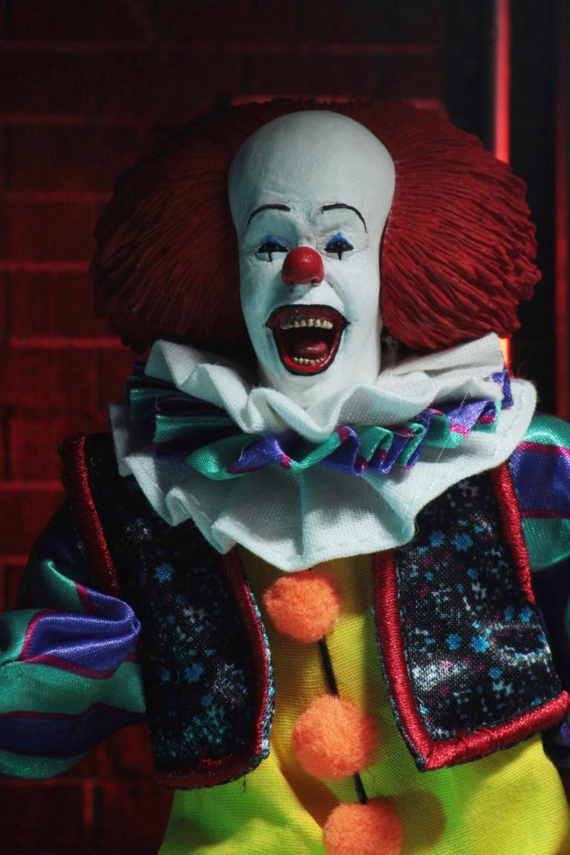 IT – Pennywise Clothed Action Figure Action Figure - Tophatter Daily Deals