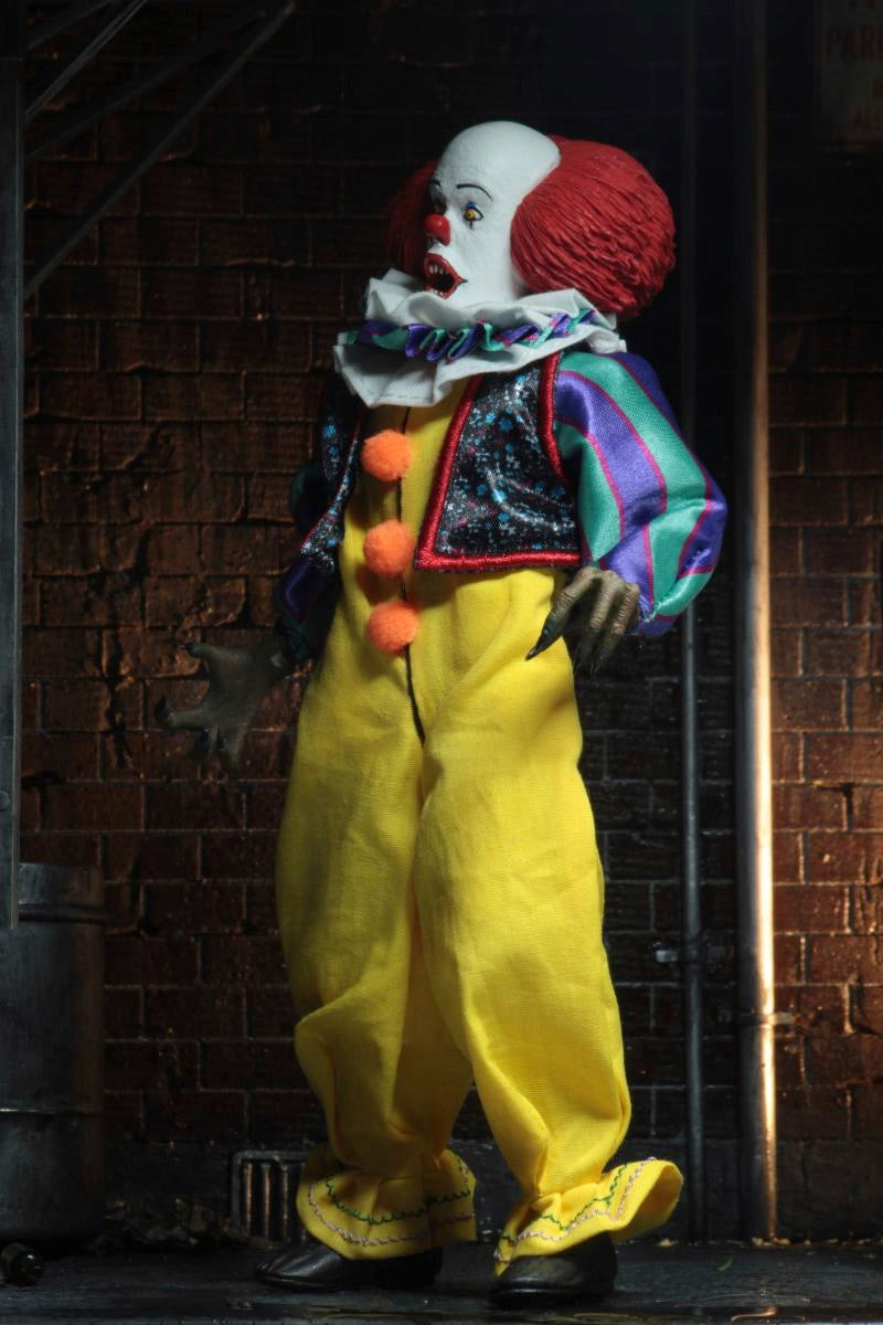 IT – Pennywise Clothed Action Figure Action Figure - Tophatter Daily Deals