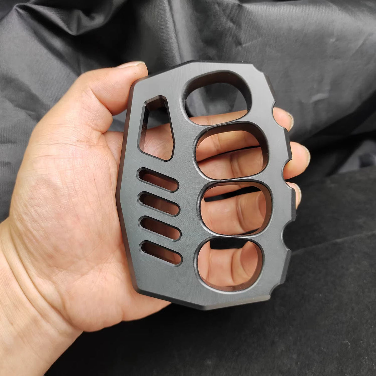 Defender No Metal PC Plastic Knuckle Duster Brass Knuckles - Tophatter Daily Deals
