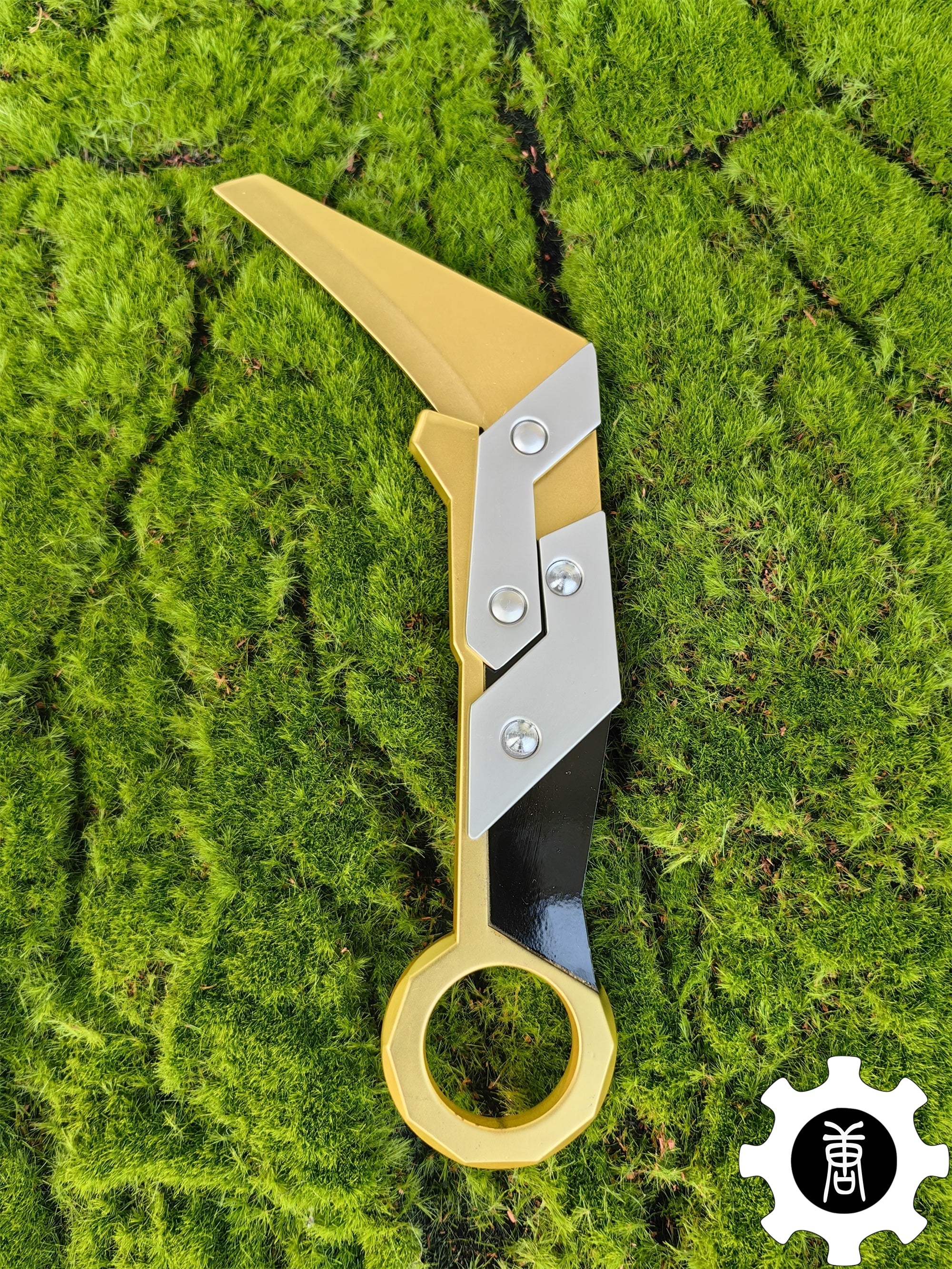 Prime 2.0 Karambit Metal Replica Gift Box USA Only - Tophatter Daily Deals